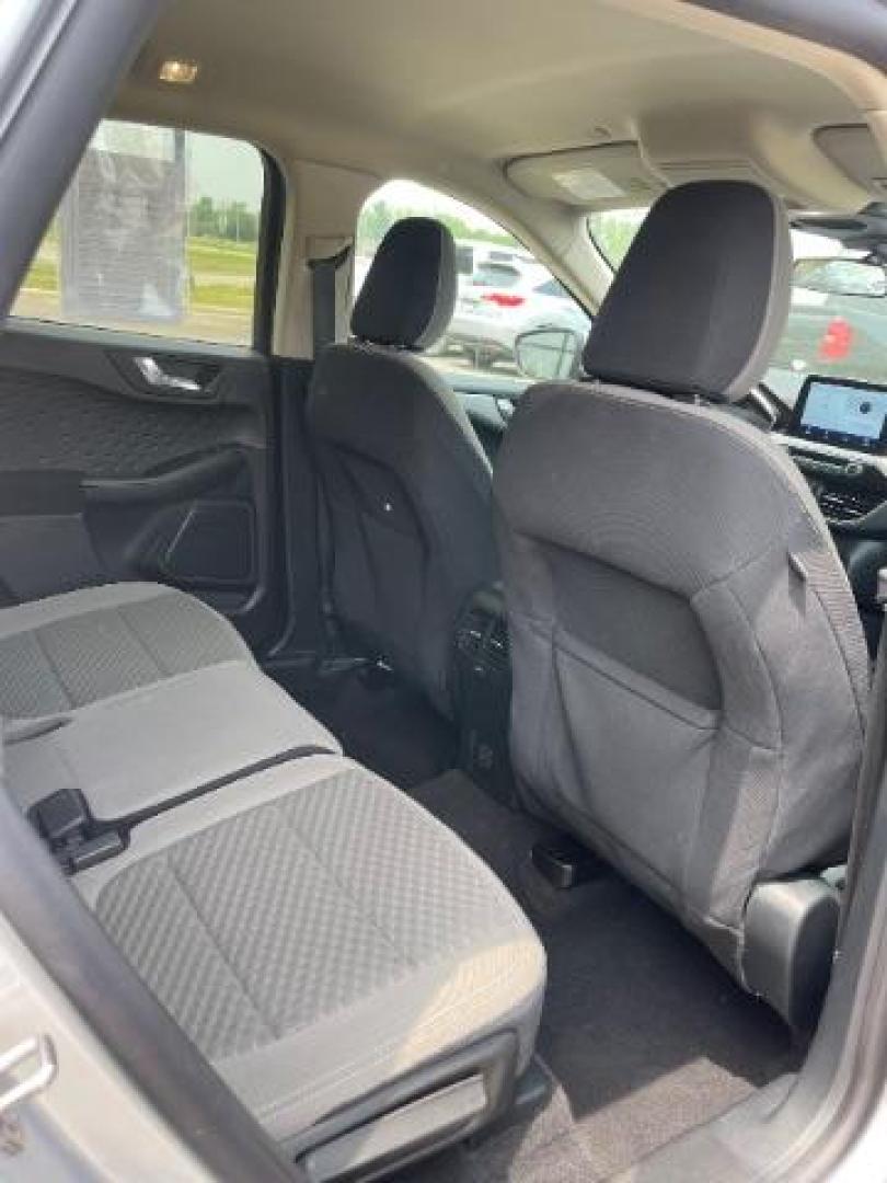 2020 Ingot Silver Metallic Ford Escape SE (1FMCU0G65LU) with an 1.5L L3 engine, 8-Speed Automatic transmission, located at 745 S Robert St, St. Paul, MN, 55107, (651) 222-2991, 44.923389, -93.081215 - Photo#19