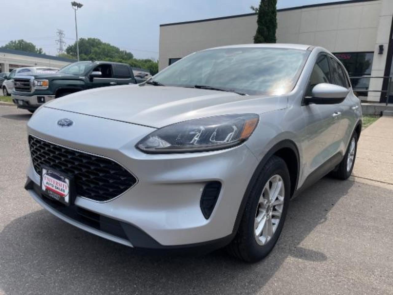 2020 Ingot Silver Metallic Ford Escape SE (1FMCU0G65LU) with an 1.5L L3 engine, 8-Speed Automatic transmission, located at 745 S Robert St, St. Paul, MN, 55107, (651) 222-2991, 44.923389, -93.081215 - Photo #6