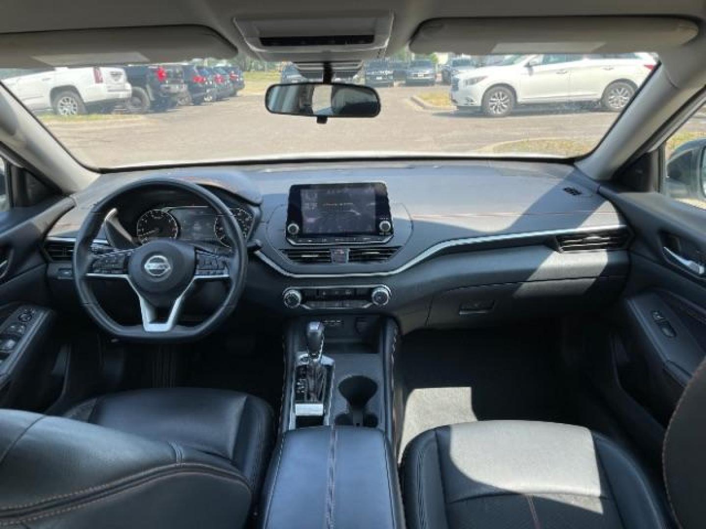 2021 Glacier White Nissan Altima 2.5 SR (1N4BL4CV9MN) with an 2.5L L4 DOHC 16V engine, Continuously Variable Transmission transmission, located at 3301 W Hwy 13, Burnsville, MN, 55337, (952) 460-3200, 44.775333, -93.320808 - Photo#9