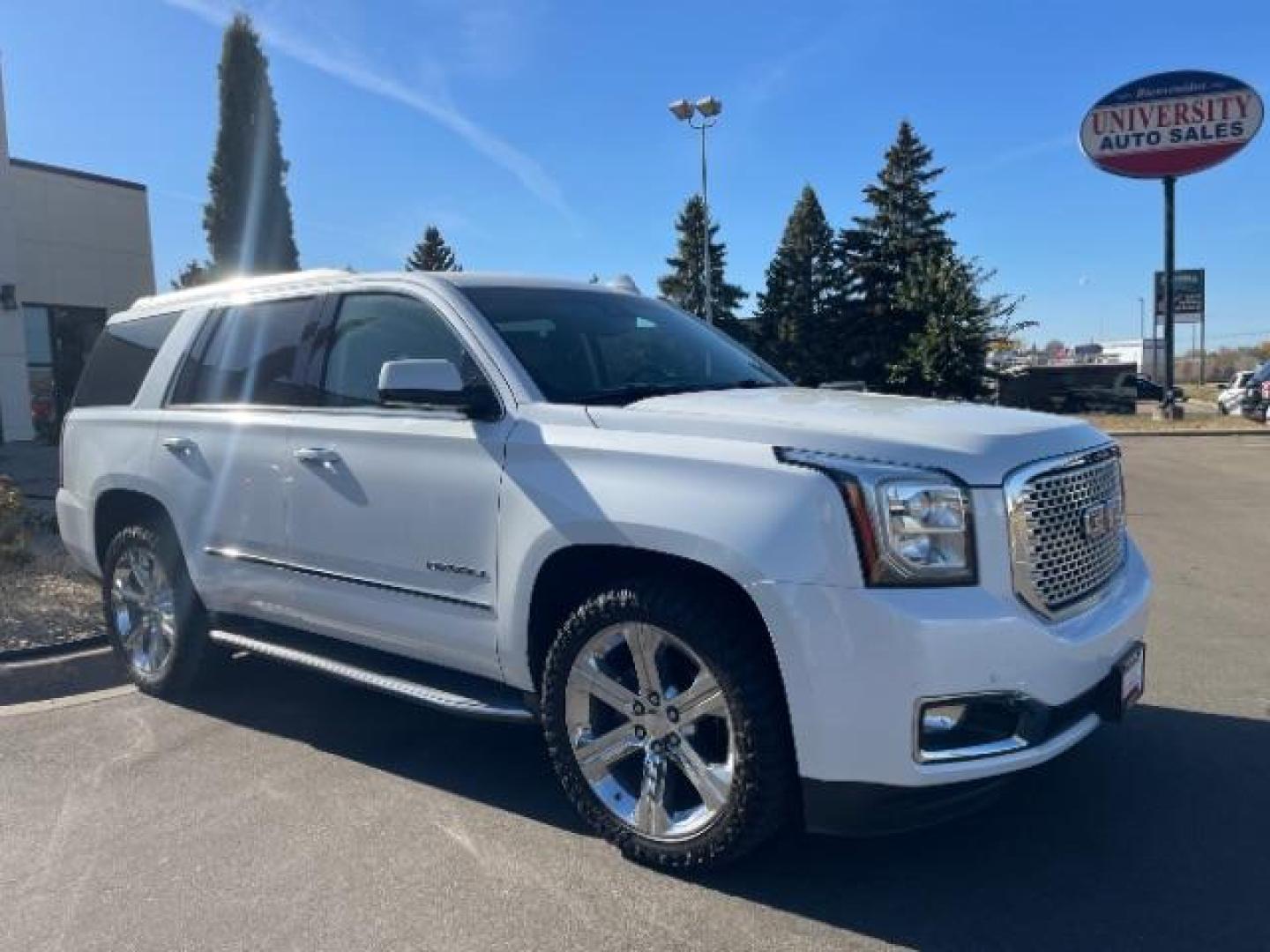 2016 Summit White GMC Yukon Denali 4WD (1GKS2CKJ7GR) with an 6.2L V8 OHV 16V engine, 6-Speed Automatic transmission, located at 3301 W Hwy 13, Burnsville, MN, 55337, (952) 460-3200, 44.775333, -93.320808 - Photo#0