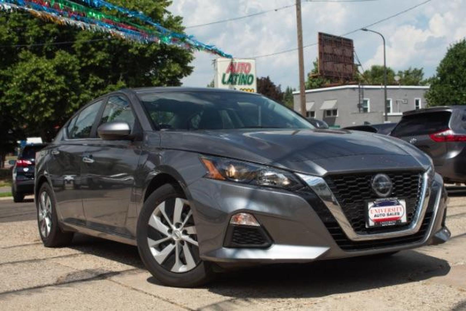 2022 GRAY Nissan Altima 2.5 S (1N4BL4BV5NN) with an 2.5L L4 DOHC 16V engine, Continuously Variable Transmission transmission, located at 745 S Robert St, St. Paul, MN, 55107, (651) 222-2991, 44.923389, -93.081215 - Photo#0