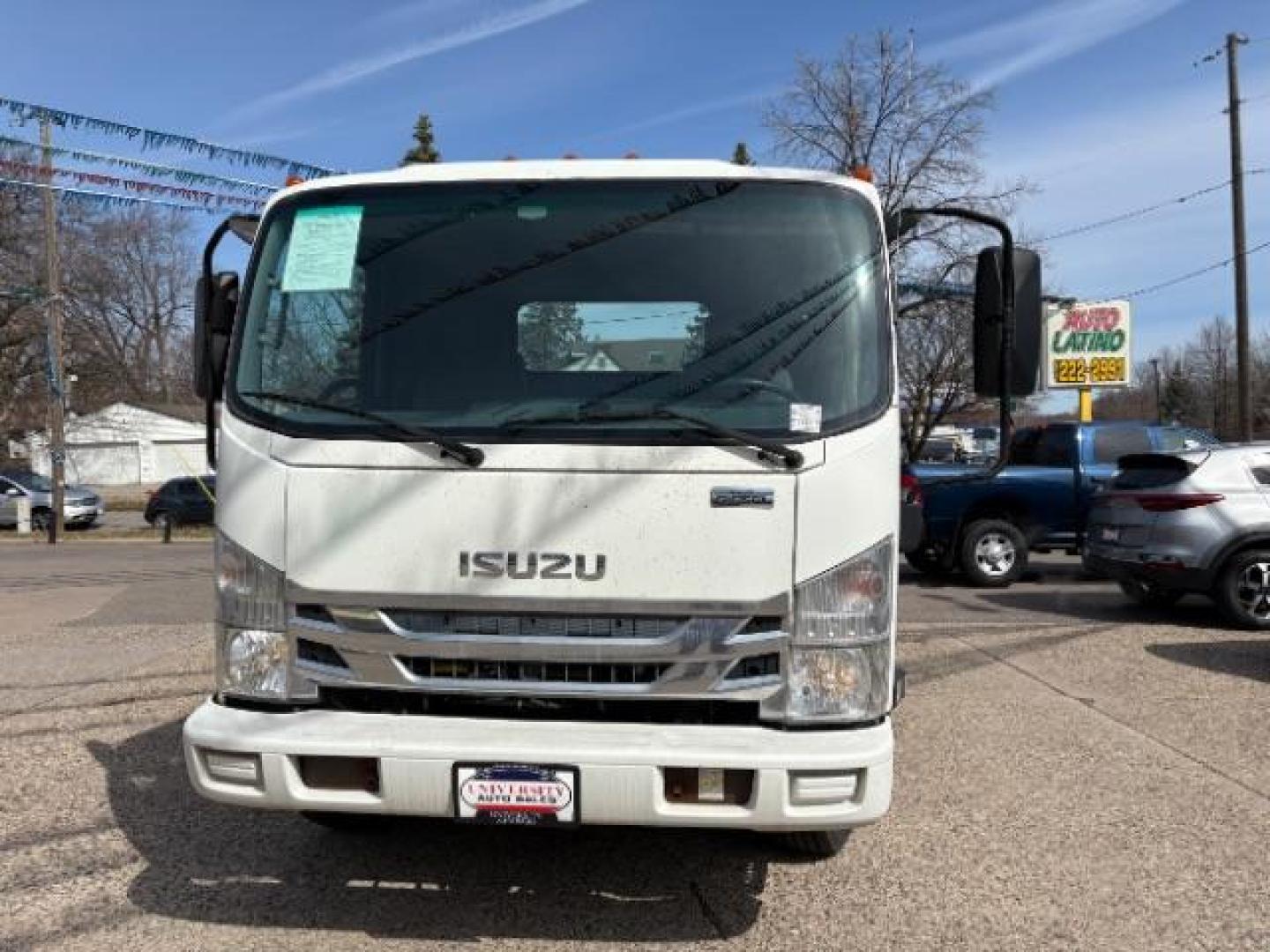 2019 WHITE Isuzu NQR - (JALE5W163K7) with an 5.2L L6 DIESEL engine, located at 745 S Robert St, St. Paul, MN, 55107, (651) 222-2991, 44.923389, -93.081215 - Photo#1
