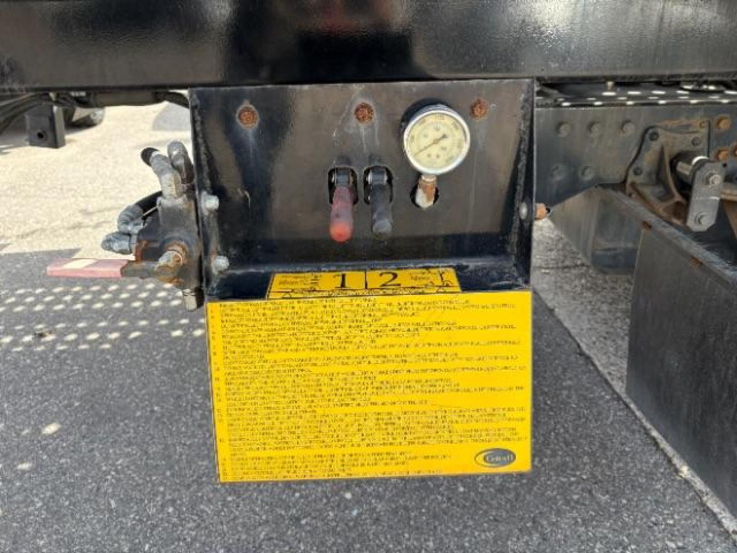 2019 WHITE Isuzu NQR - (JALE5W163K7) with an 5.2L L6 DIESEL engine, located at 745 S Robert St, St. Paul, MN, 55107, (651) 222-2991, 44.923389, -93.081215 - Photo#9