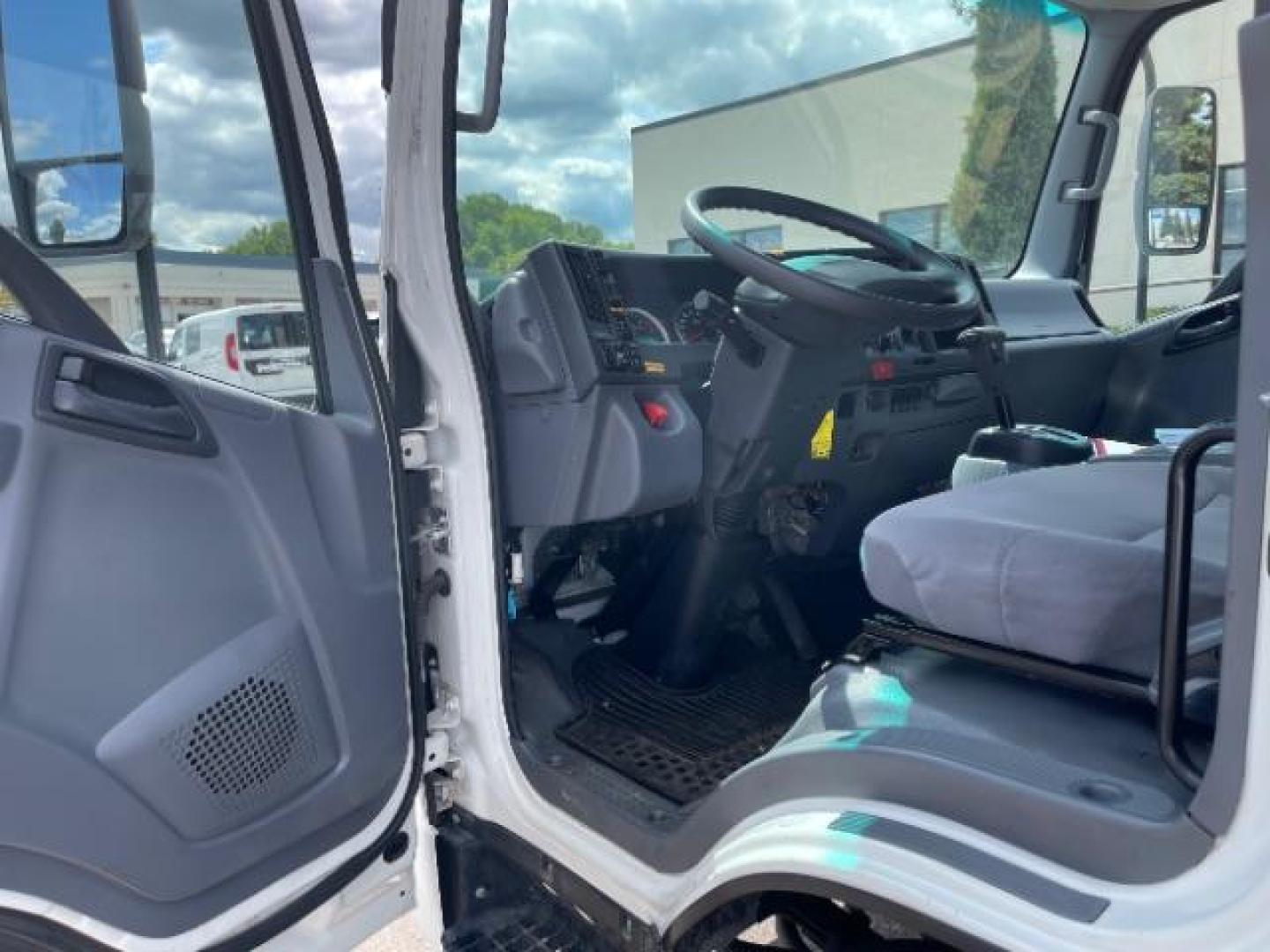 2019 WHITE Isuzu NQR - (JALE5W163K7) with an 5.2L L6 DIESEL engine, located at 3301 W Hwy 13, Burnsville, MN, 55337, (952) 460-3200, 44.775333, -93.320808 - Photo#9