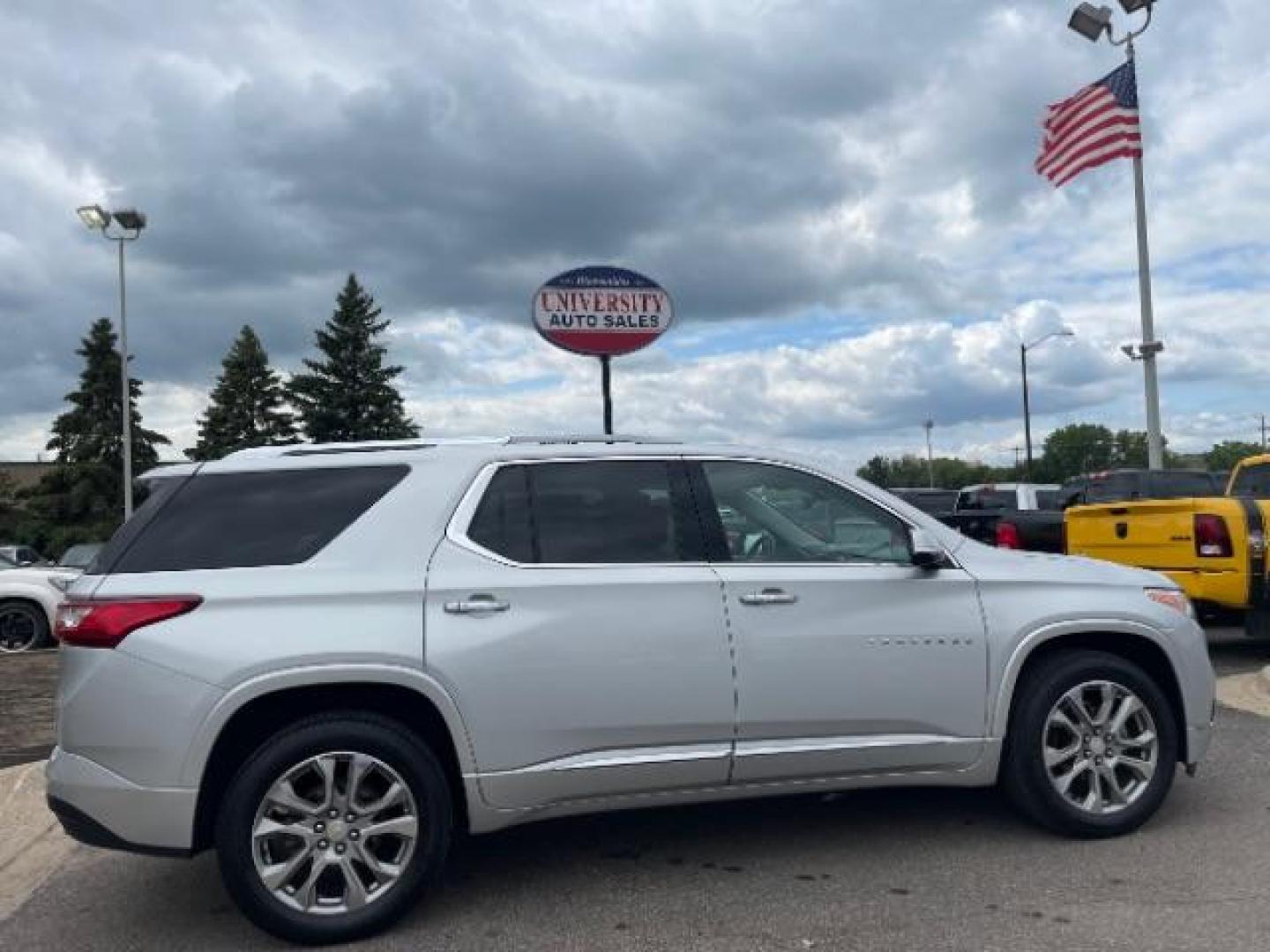 2018 GRAY Chevrolet Traverse Premier AWD (1GNEVJKW2JJ) with an 3.6L V6 DOHC 24V engine, 9-Speed Automatic transmission, located at 745 S Robert St, St. Paul, MN, 55107, (651) 222-2991, 44.923389, -93.081215 - Photo#0