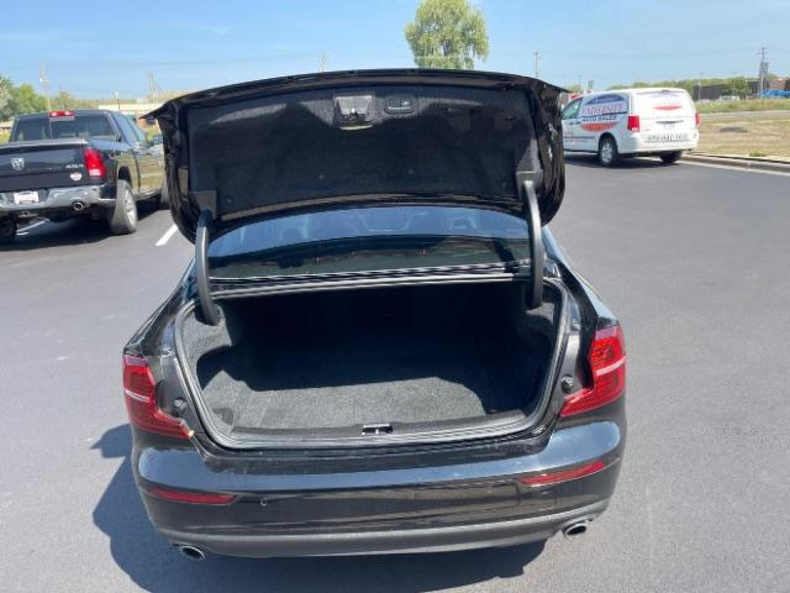 2020 Black Stone Volvo S60 T5 Momentum (7JR102FK9LG) with an 2.0L L4 DOHC 16V engine, 8-Speed Automatic transmission, located at 745 S Robert St, St. Paul, MN, 55107, (651) 222-2991, 44.923389, -93.081215 - Photo #9