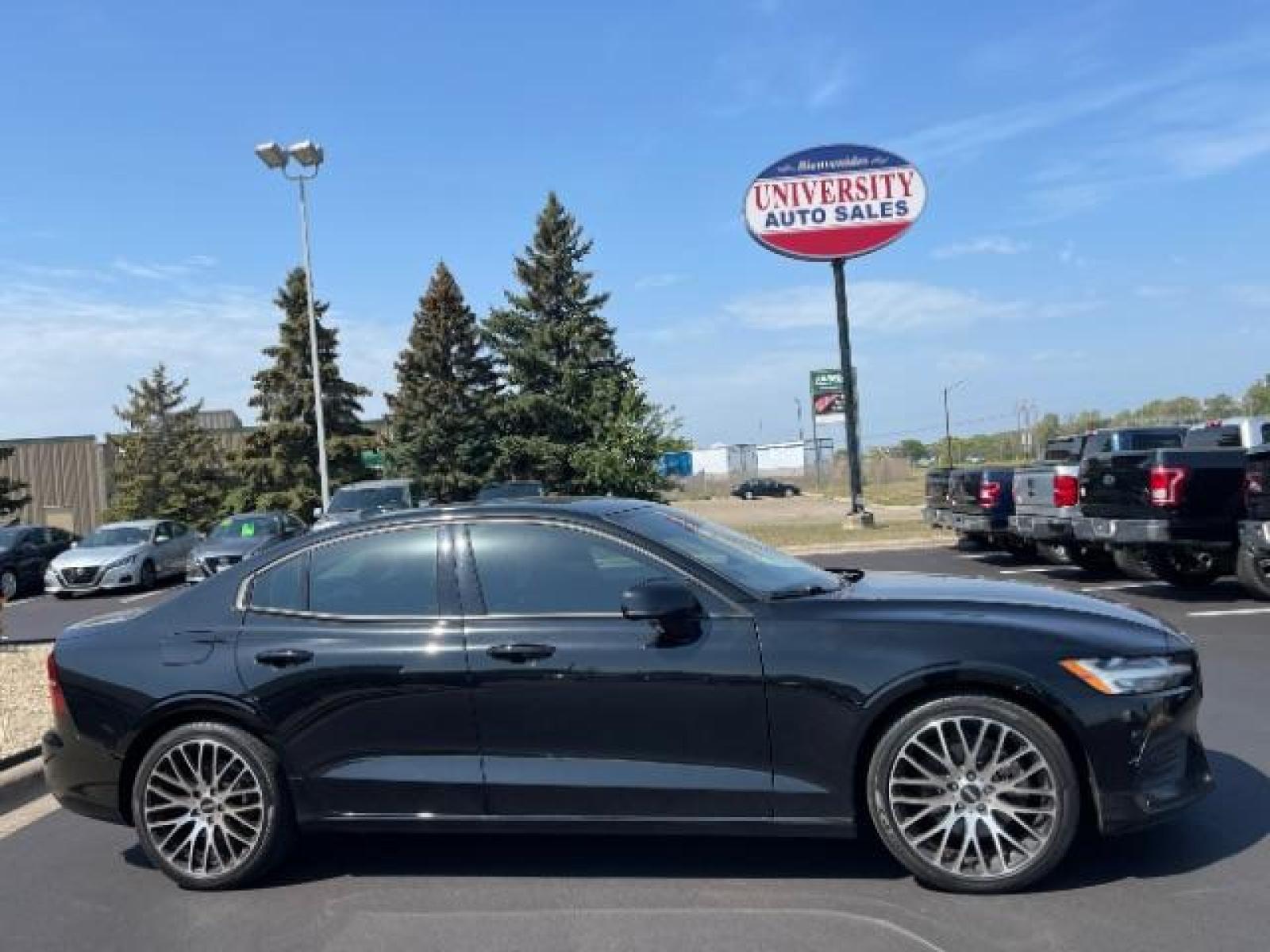 2020 Black Stone Volvo S60 T5 Momentum (7JR102FK9LG) with an 2.0L L4 DOHC 16V engine, 8-Speed Automatic transmission, located at 745 S Robert St, St. Paul, MN, 55107, (651) 222-2991, 44.923389, -93.081215 - Photo #6