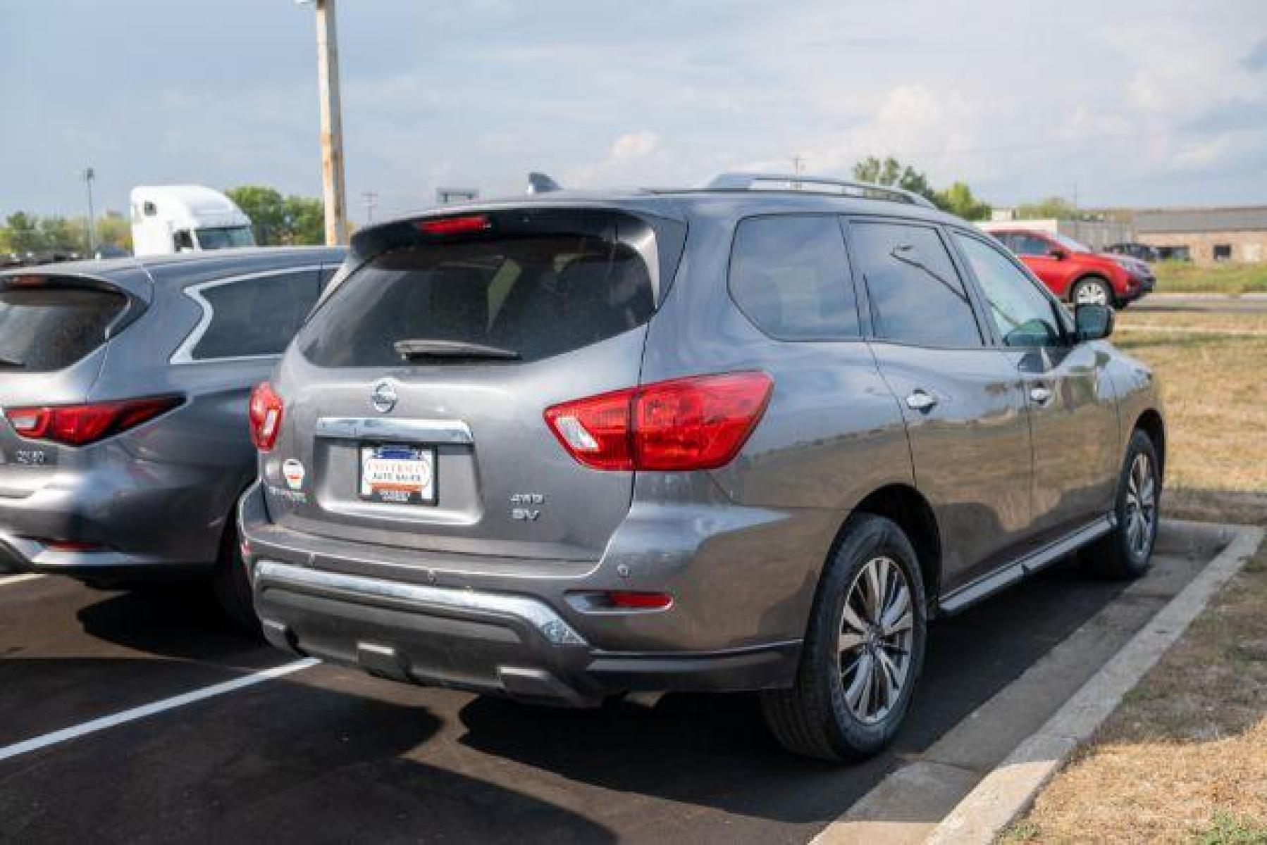 2020 GREY Nissan Pathfinder SV 4WD (5N1DR2BM3LC) with an 3.5L V6 DOHC 24V engine, Continuously Variable Transmission transmission, located at 3301 W Hwy 13, Burnsville, MN, 55337, (952) 460-3200, 44.775333, -93.320808 - Photo #22