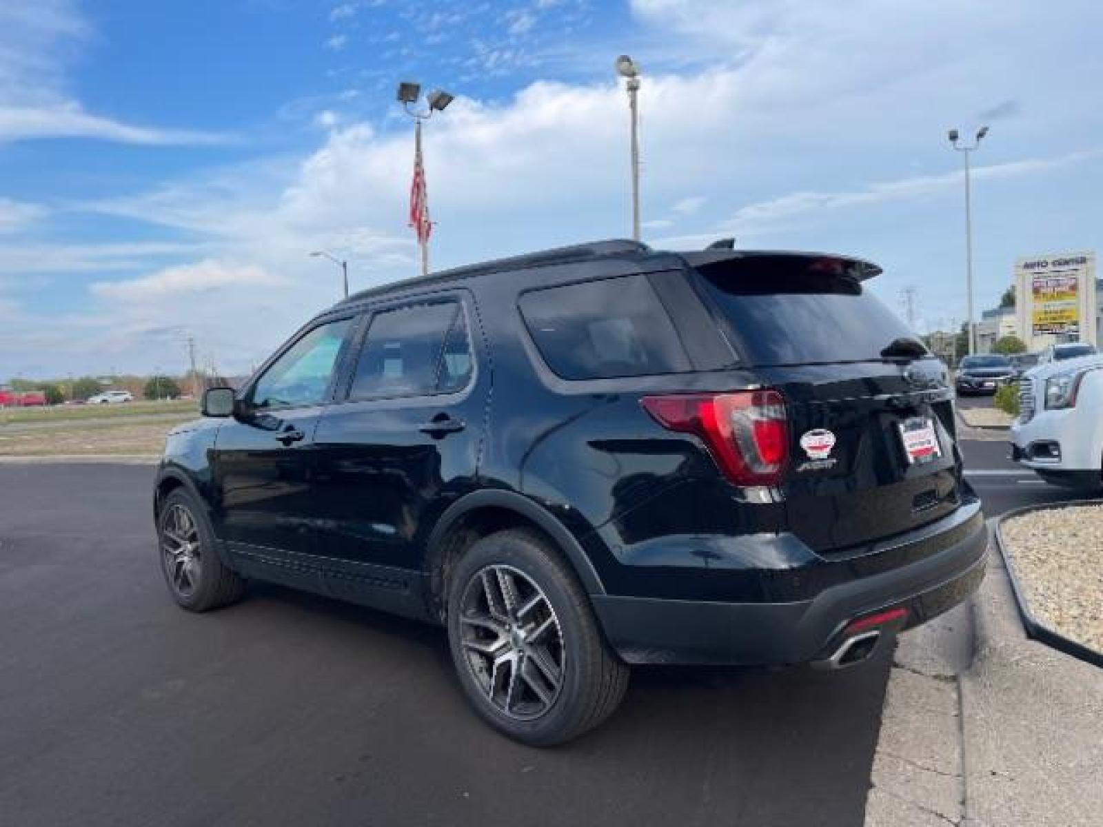 2017 Shadow Black Ford Explorer Sport 4WD (1FM5K8GT6HG) with an 3.5L V6 DOHC 24V engine, 6-Speed Automatic transmission, located at 3301 W Hwy 13, Burnsville, MN, 55337, (952) 460-3200, 44.775333, -93.320808 - Photo #3