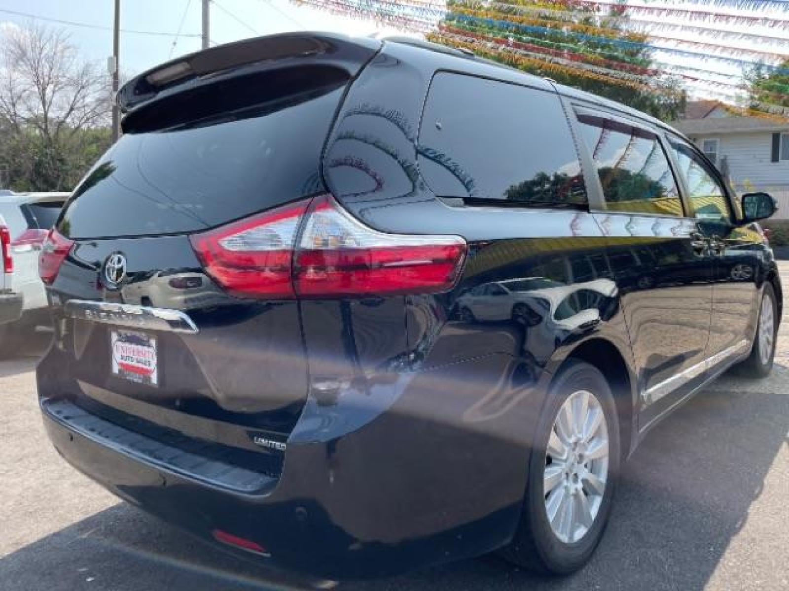 2017 Midnight Black Metallic Toyota Sienna Limited Premium 7-Passenger (5TDYZ3DC4HS) with an 3.5L V6 EFI DOHC 24V engine, 8-Speed Automatic transmission, located at 745 S Robert St, St. Paul, MN, 55107, (651) 222-2991, 44.923389, -93.081215 - Photo #5