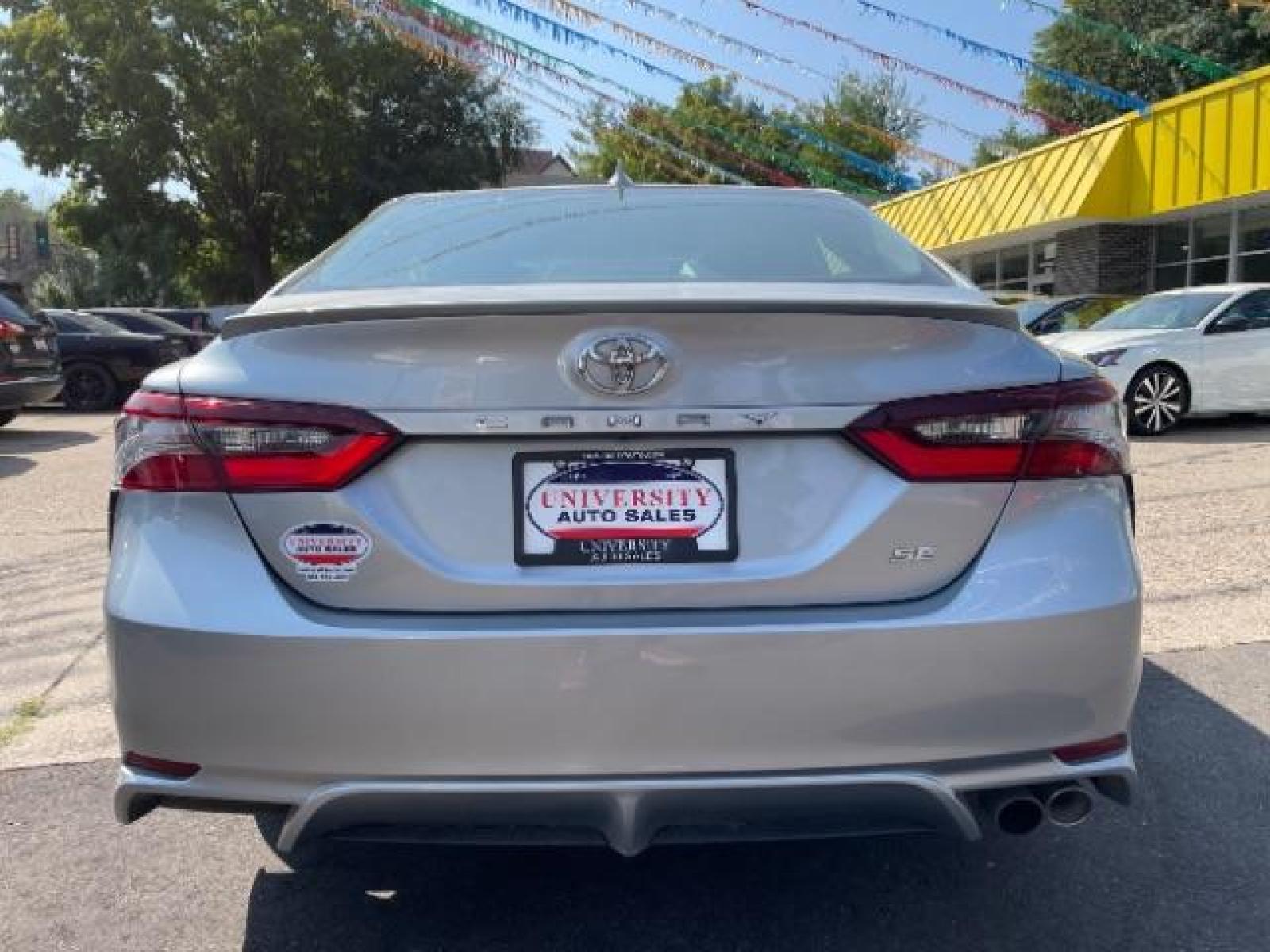 2022 Celestial Silver Metallic Toyota Camry SE (4T1G11AK0NU) with an 2.5L L4 DOHC 16V engine, 8-Speed Automatic transmission, located at 3301 W Hwy 13, Burnsville, MN, 55337, (952) 460-3200, 44.775333, -93.320808 - Photo #4