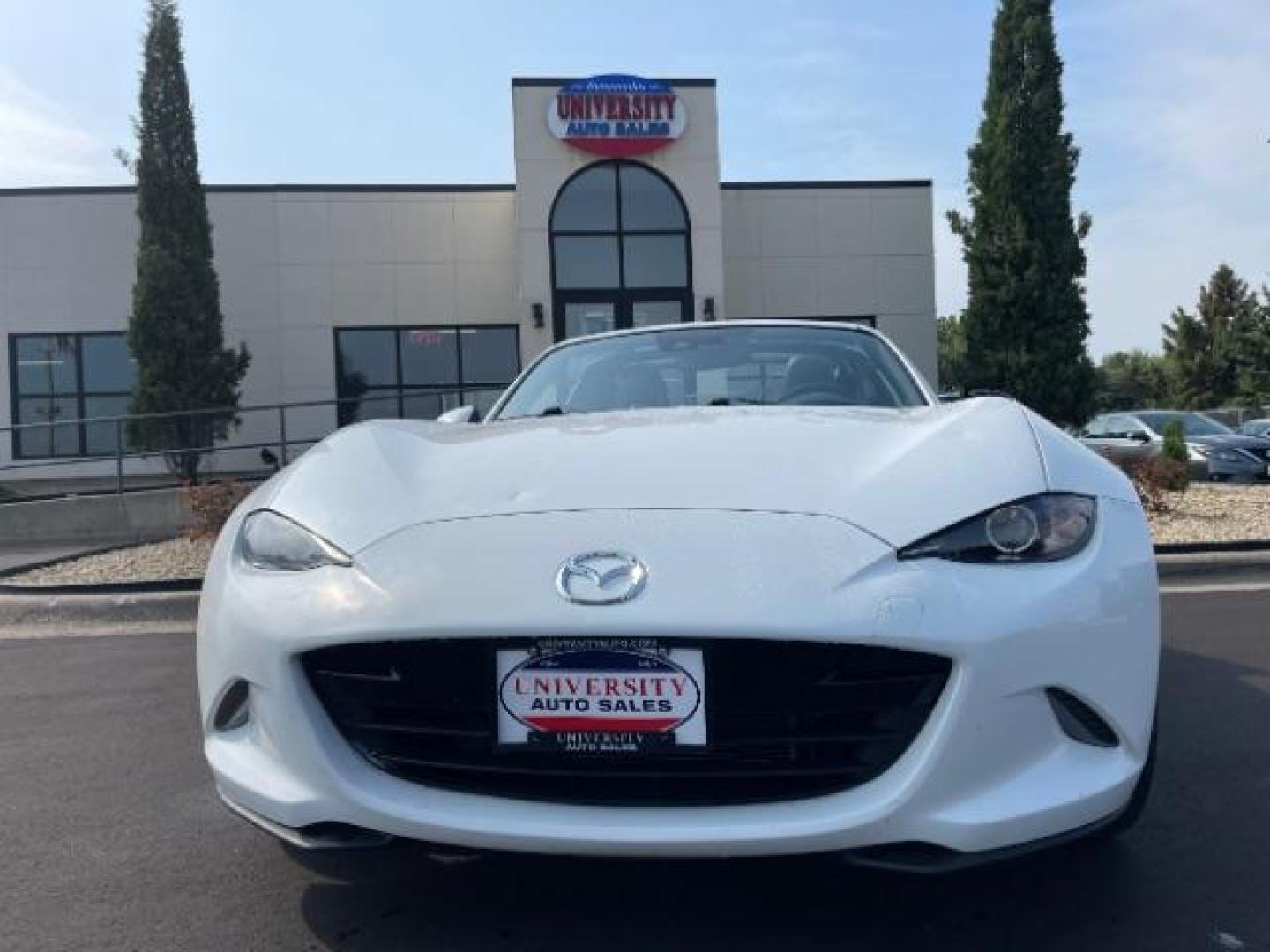 2021 Snowflake White Pearl Mica Mazda MX-5 Miata RF Grand Touring 6MT (JM1NDAM77M0) with an 2.0L L4 DOHC 16V engine, 6-speed automatic transmission, located at 745 S Robert St, St. Paul, MN, 55107, (651) 222-2991, 44.923389, -93.081215 - Photo#0