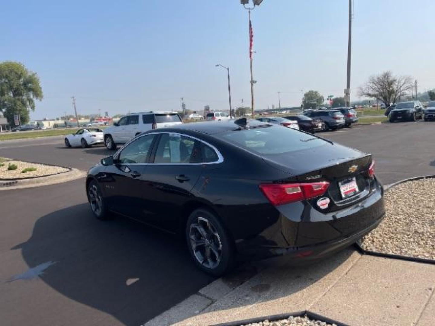 2023 Mosaic Black Metallic Chevrolet Malibu 1LT (1G1ZD5ST7PF) with an 1.5L L4 DOHC 16V engine, 6-Speed Automatic transmission, located at 745 S Robert St, St. Paul, MN, 55107, (651) 222-2991, 44.923389, -93.081215 - Photo#3