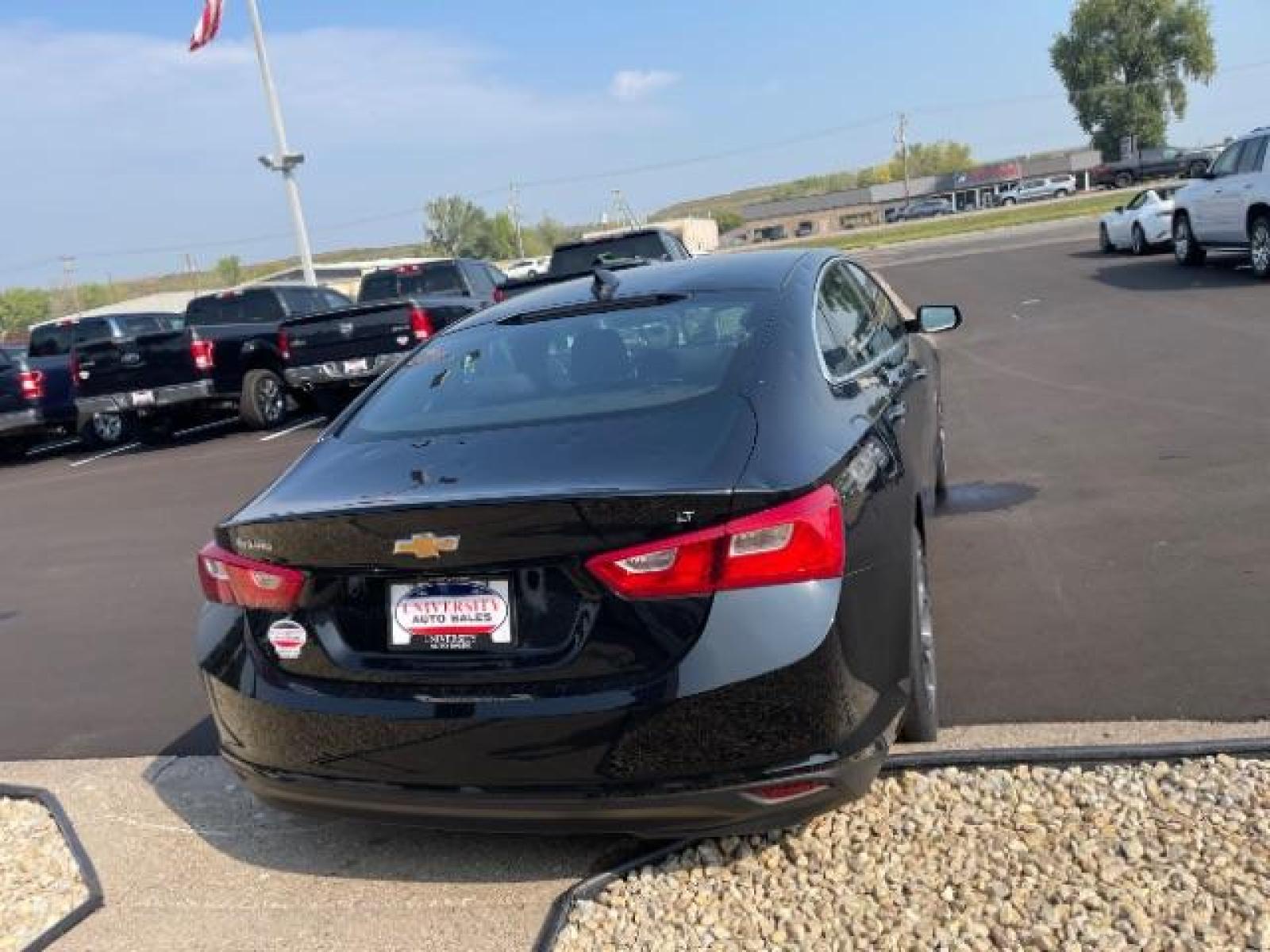2023 Mosaic Black Metallic Chevrolet Malibu 1LT (1G1ZD5ST7PF) with an 1.5L L4 DOHC 16V engine, 6-Speed Automatic transmission, located at 3301 W Hwy 13, Burnsville, MN, 55337, (952) 460-3200, 44.775333, -93.320808 - Photo #4