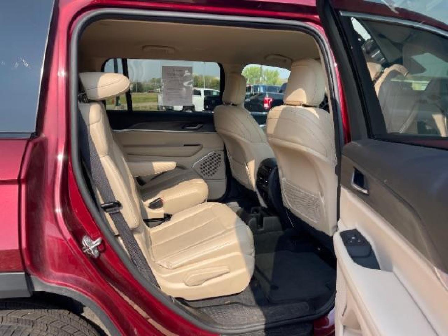 2021 Velvet Red Pearl Coat Jeep Grand Cherokee Limited 4WD (1C4RJKBG9M8) with an 3.6L V6 DOHC 24V engine, 8-Speed Automatic transmission, located at 3301 W Hwy 13, Burnsville, MN, 55337, (952) 460-3200, 44.775333, -93.320808 - Photo#15