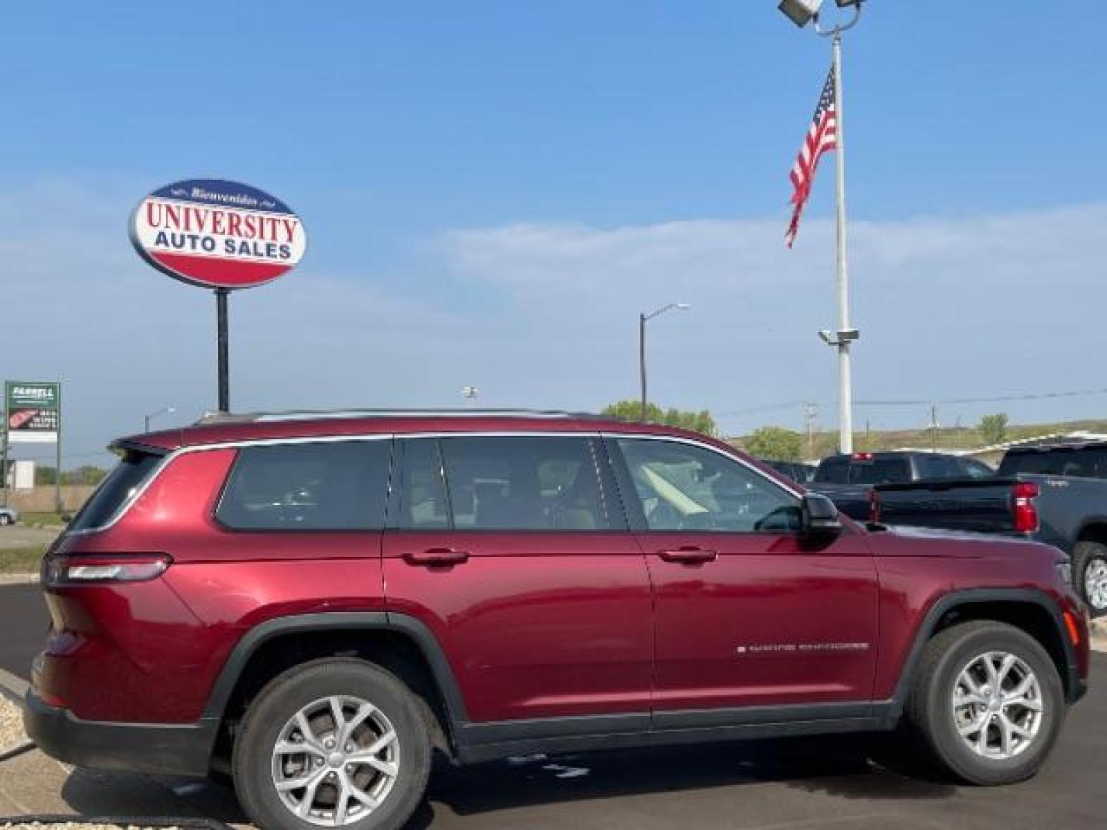 2021 Velvet Red Pearl Coat Jeep Grand Cherokee Limited 4WD (1C4RJKBG9M8) with an 3.6L V6 DOHC 24V engine, 8-Speed Automatic transmission, located at 3301 W Hwy 13, Burnsville, MN, 55337, (952) 460-3200, 44.775333, -93.320808 - Photo #8
