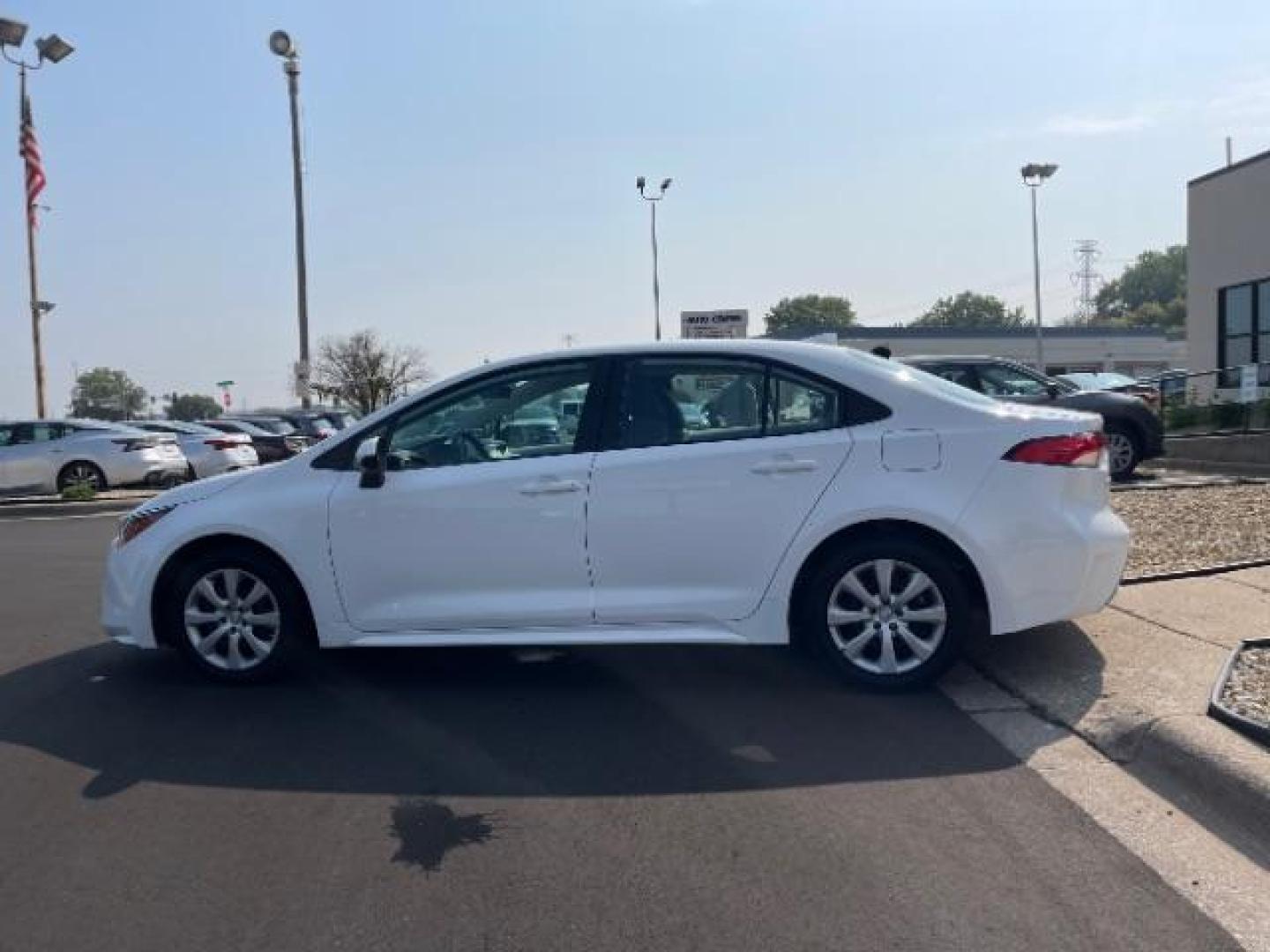 2021 WHITE Toyota Corolla LE (5YFEPMAE3MP) with an 1.8L L4 DOHC 16V engine, Continuously Variable Transmission transmission, located at 3301 W Hwy 13, Burnsville, MN, 55337, (952) 460-3200, 44.775333, -93.320808 - Photo#2