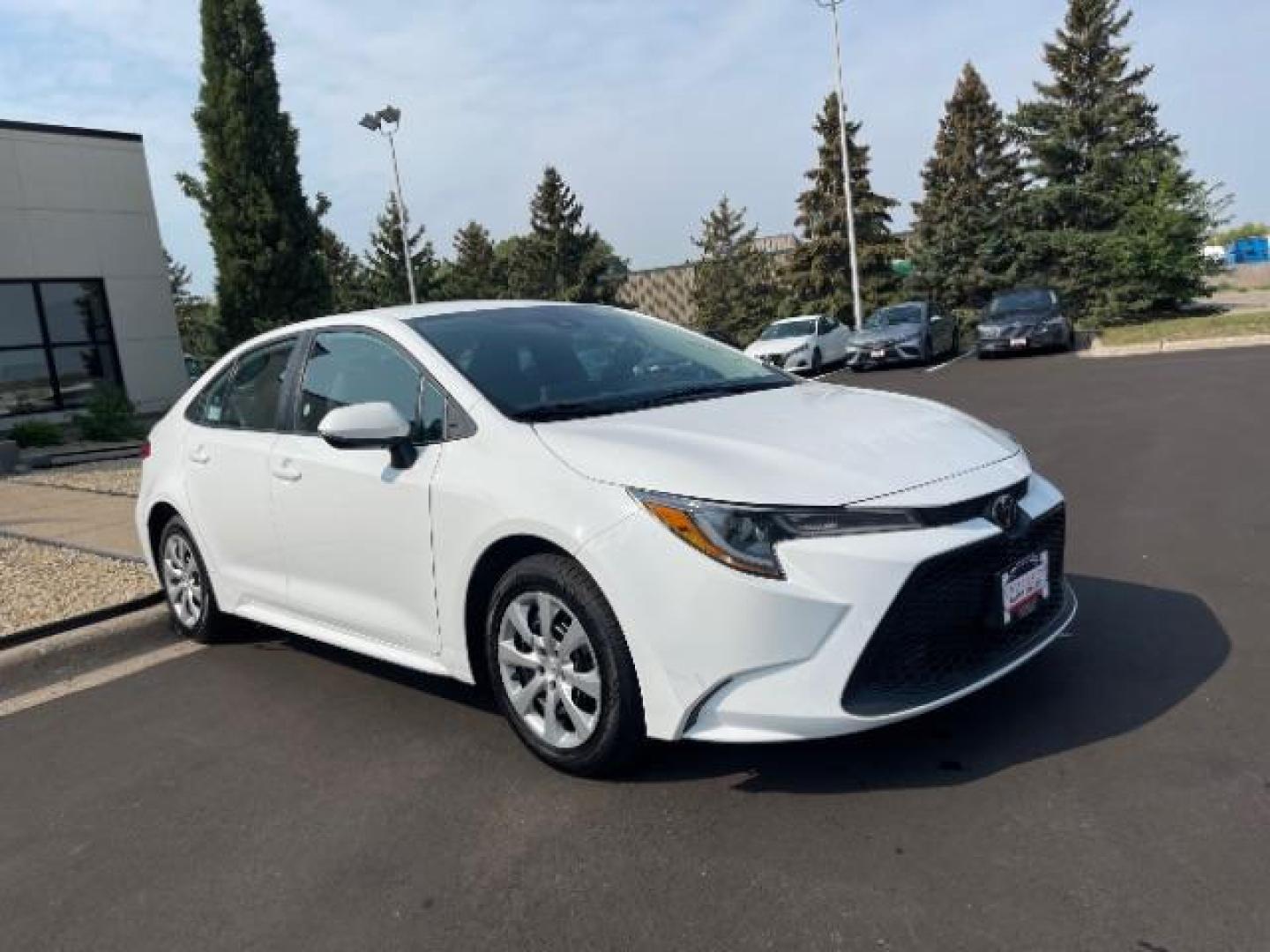 2021 WHITE Toyota Corolla LE (5YFEPMAE3MP) with an 1.8L L4 DOHC 16V engine, Continuously Variable Transmission transmission, located at 3301 W Hwy 13, Burnsville, MN, 55337, (952) 460-3200, 44.775333, -93.320808 - Photo#7