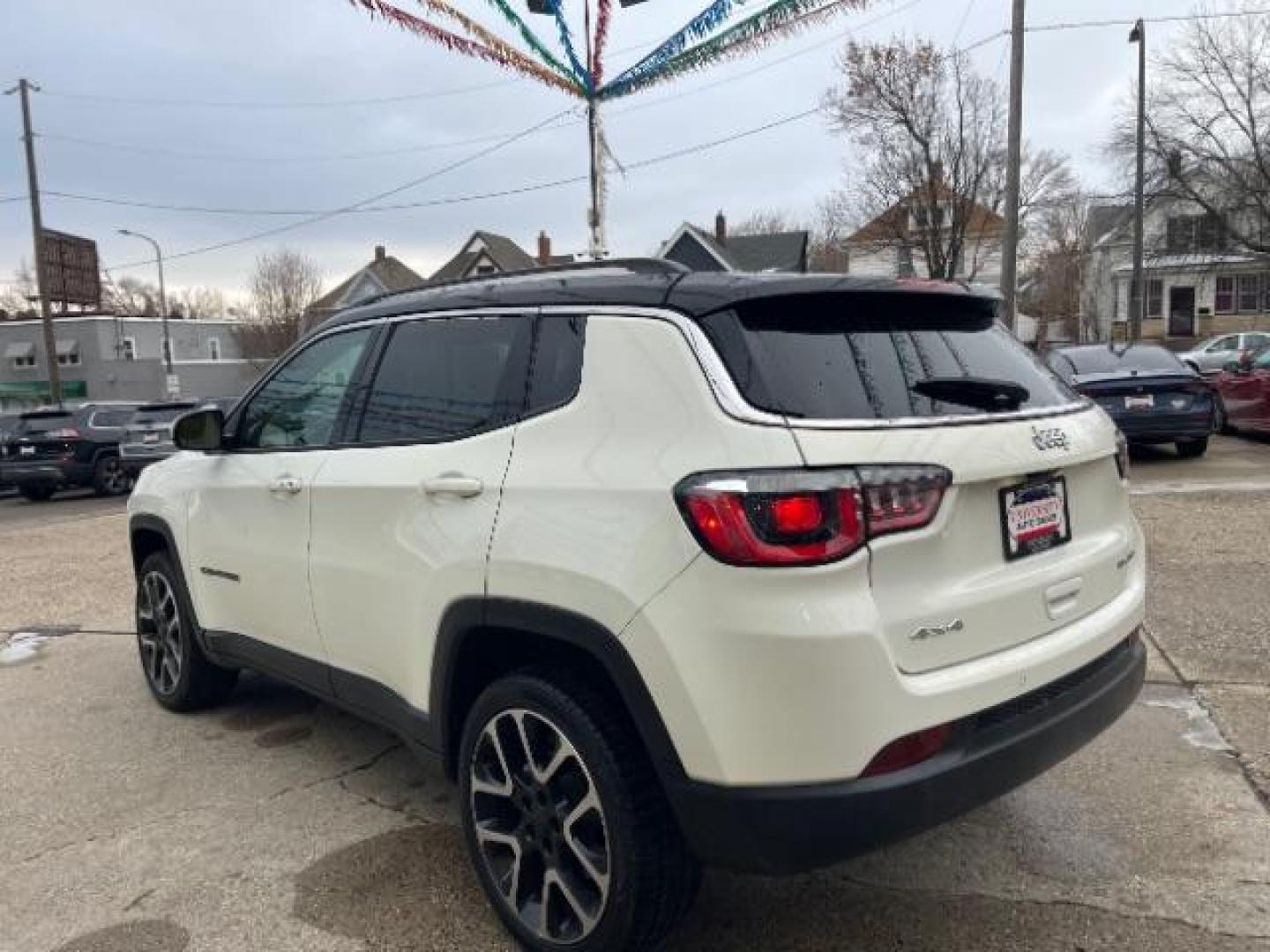 2018 WHITE Jeep Compass Limited 4WD (3C4NJDCB6JT) with an 2.4L L4 DOHC 16V engine, Continuously Variabl transmission, located at 745 S Robert St, St. Paul, MN, 55107, (651) 222-2991, 44.923389, -93.081215 - Photo#4
