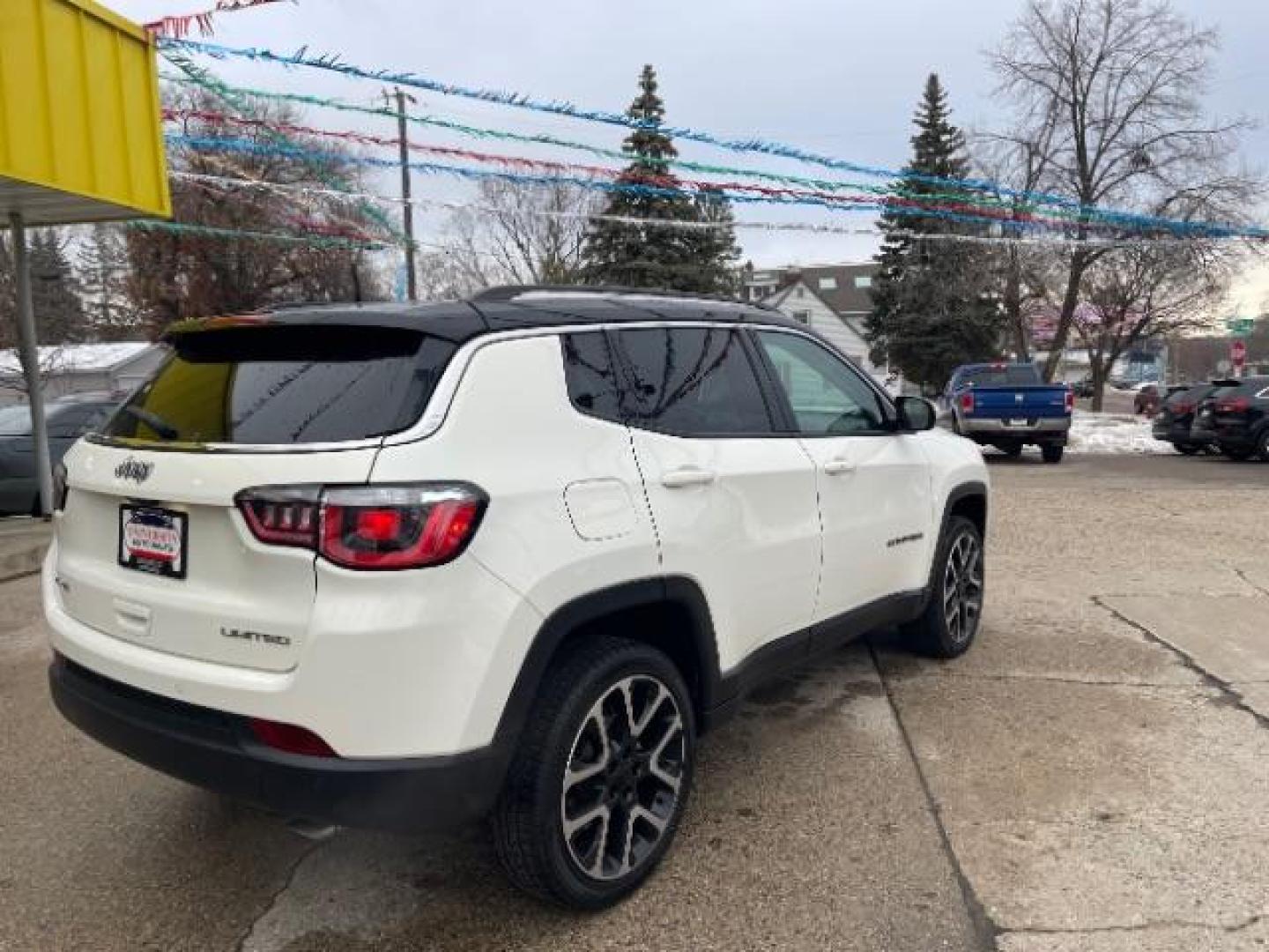 2018 WHITE Jeep Compass Limited 4WD (3C4NJDCB6JT) with an 2.4L L4 DOHC 16V engine, Continuously Variabl transmission, located at 745 S Robert St, St. Paul, MN, 55107, (651) 222-2991, 44.923389, -93.081215 - Photo#9