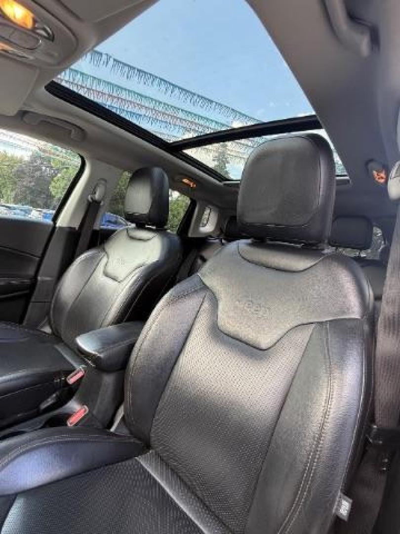 2018 Diamond Black Crysta Jeep Compass Limited 4WD (3C4NJDCB8JT) with an 2.4L L4 DOHC 16V engine, Continuously Variabl transmission, located at 745 S Robert St, St. Paul, MN, 55107, (651) 222-2991, 44.923389, -93.081215 - Photo#10