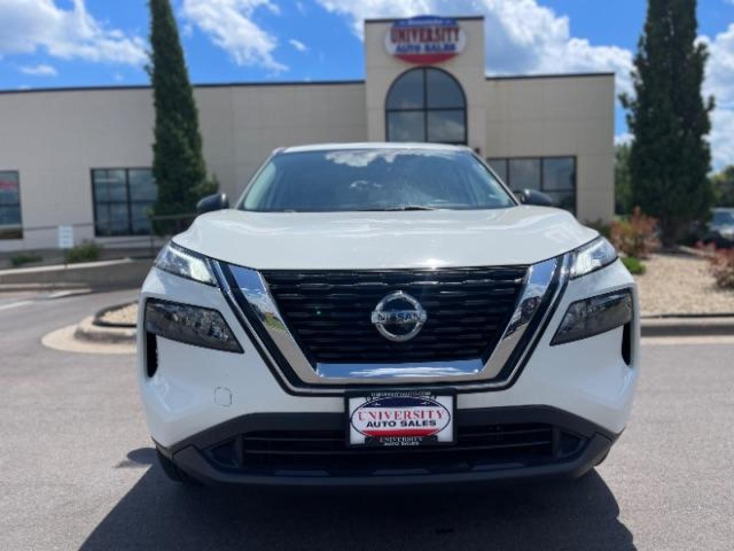 2021 Glacier White Nissan Rogue S (5N1AT3AA0MC) with an 2.5L L4 DOHC 16V engine, Continuously Variabl transmission, located at 745 S Robert St, St. Paul, MN, 55107, (651) 222-2991, 44.923389, -93.081215 - Photo#1