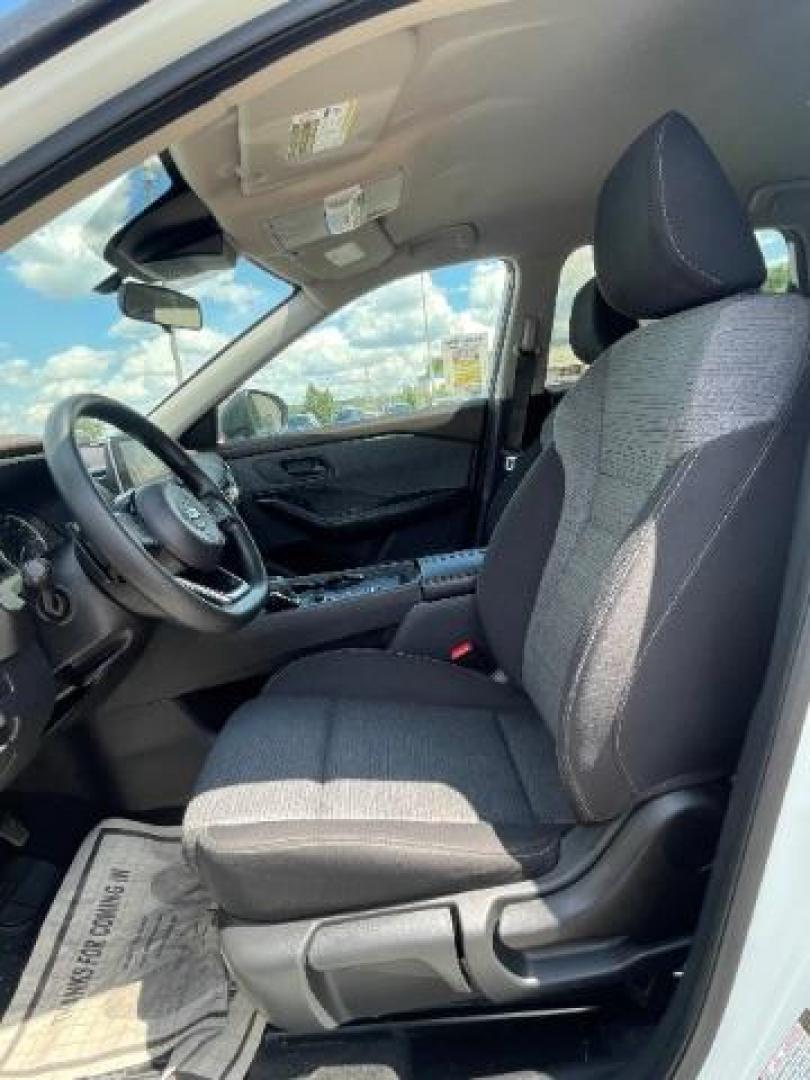 2021 Glacier White Nissan Rogue S (5N1AT3AA0MC) with an 2.5L L4 DOHC 16V engine, Continuously Variabl transmission, located at 745 S Robert St, St. Paul, MN, 55107, (651) 222-2991, 44.923389, -93.081215 - Photo#8