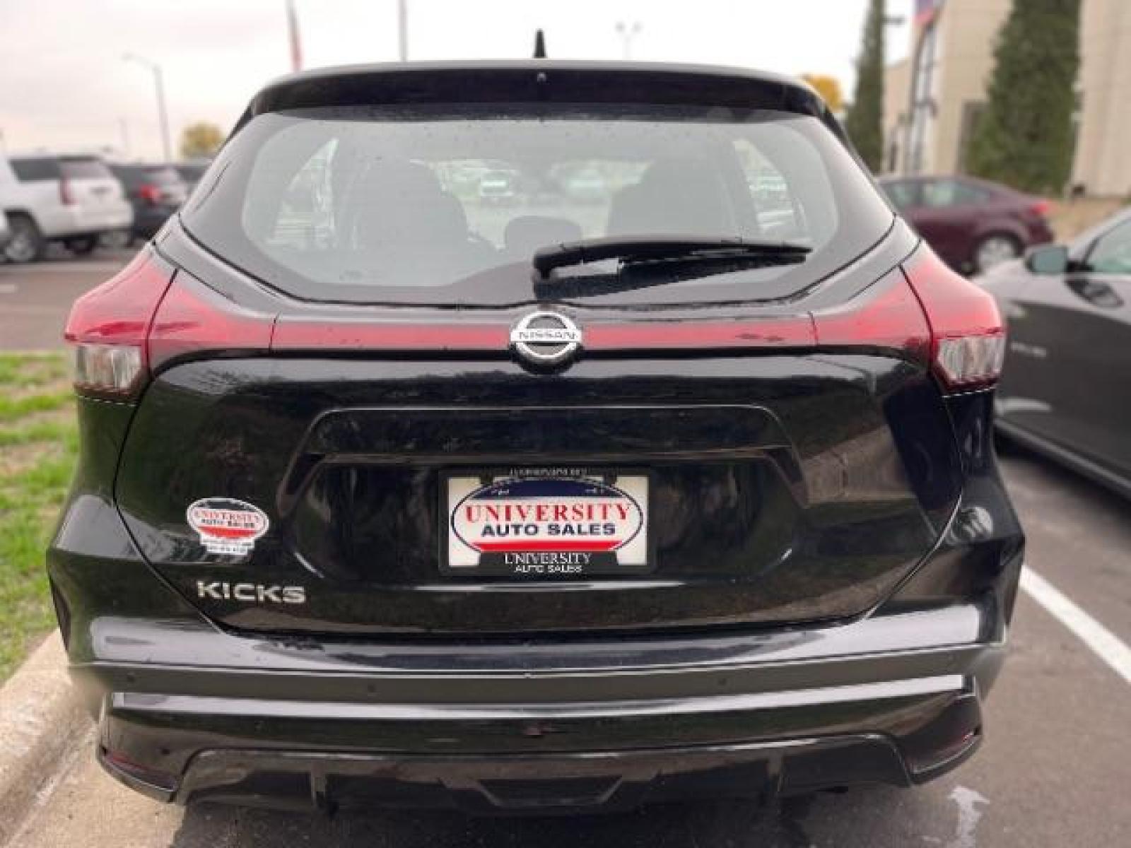 2021 Super Black Nissan Kicks S (3N1CP5BV5ML) with an 1.6L L4 engine, Continuously Variable Transmission transmission, located at 745 S Robert St, St. Paul, MN, 55107, (651) 222-2991, 44.923389, -93.081215 - Photo #3