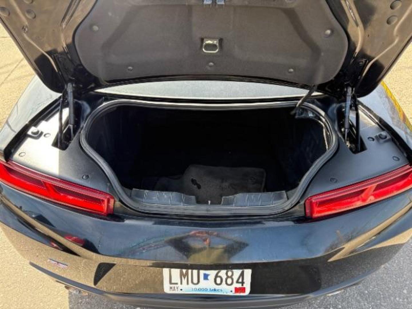 2018 Mosaic Black Metalli /Jet Black, cloth Chevrolet Camaro 1LT Coupe 8A (1G1FB1RS6J0) with an 3.6L V6 DOHC 24V engine, 8-Speed Automatic transmission, located at 745 S Robert St, St. Paul, MN, 55107, (651) 222-2991, 44.923389, -93.081215 - Photo#7