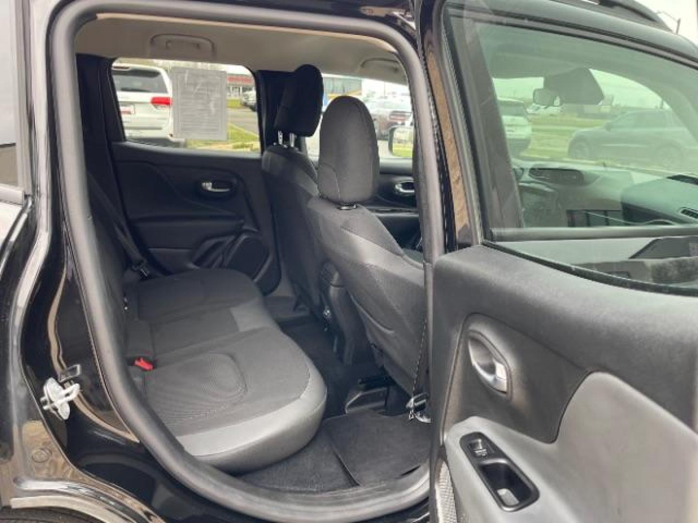 2020 Black Clear Coat Jeep Renegade SPORT UTILITY 4-DR (ZACNJBBB4LP) with an 2.4L L4 DOHC 16V engine, 9-Speed Automatic transmission, located at 745 S Robert St, St. Paul, MN, 55107, (651) 222-2991, 44.923389, -93.081215 - Photo#15