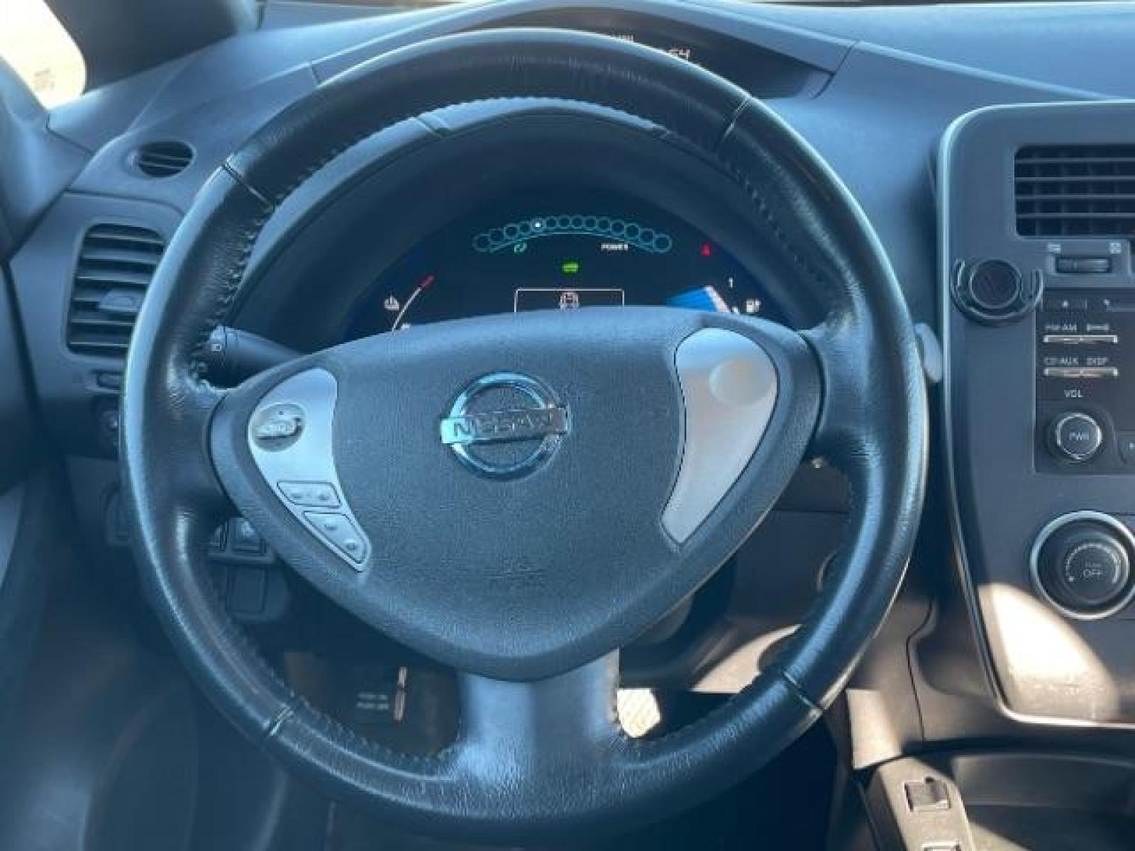 2013 Super Black Nissan LEAF S (1N4AZ0CP8DC) with an ELECTRIC engine, Continuously Variable Transmission transmission, located at 745 S Robert St, St. Paul, MN, 55107, (651) 222-2991, 44.923389, -93.081215 - Photo #10