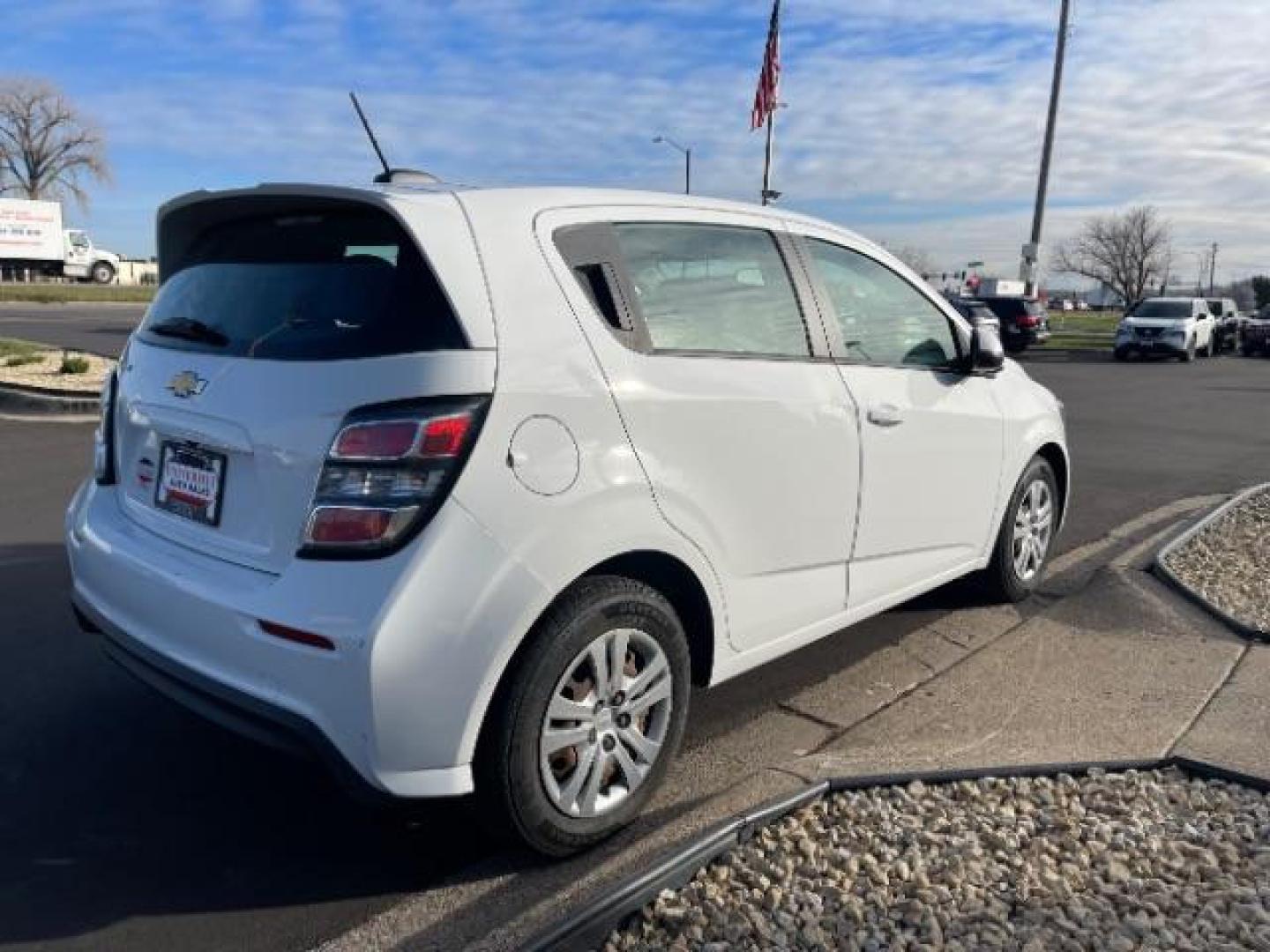 2017 WHITE Chevrolet Sonic FL Auto Hatchback (1G1JG6SH9H4) with an 1.8L L4 DOHC 24V engine, 6-Speed Automatic transmission, located at 3301 W Hwy 13, Burnsville, MN, 55337, (952) 460-3200, 44.775333, -93.320808 - Photo#4