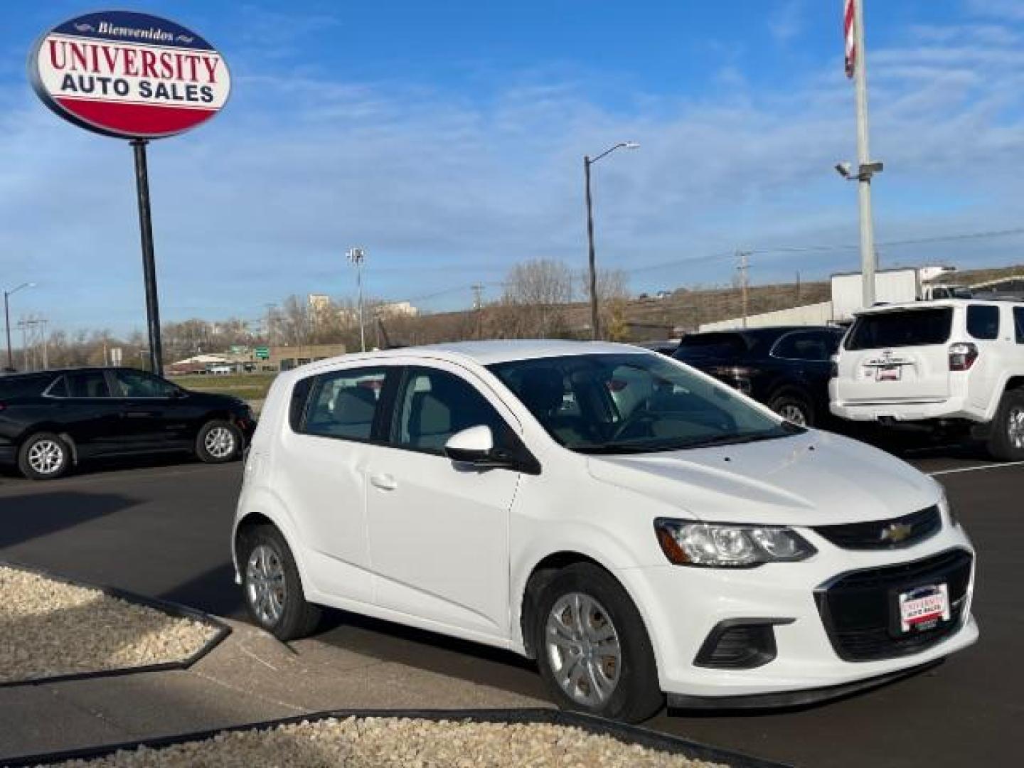 2017 WHITE Chevrolet Sonic FL Auto Hatchback (1G1JG6SH9H4) with an 1.8L L4 DOHC 24V engine, 6-Speed Automatic transmission, located at 3301 W Hwy 13, Burnsville, MN, 55337, (952) 460-3200, 44.775333, -93.320808 - Photo#6