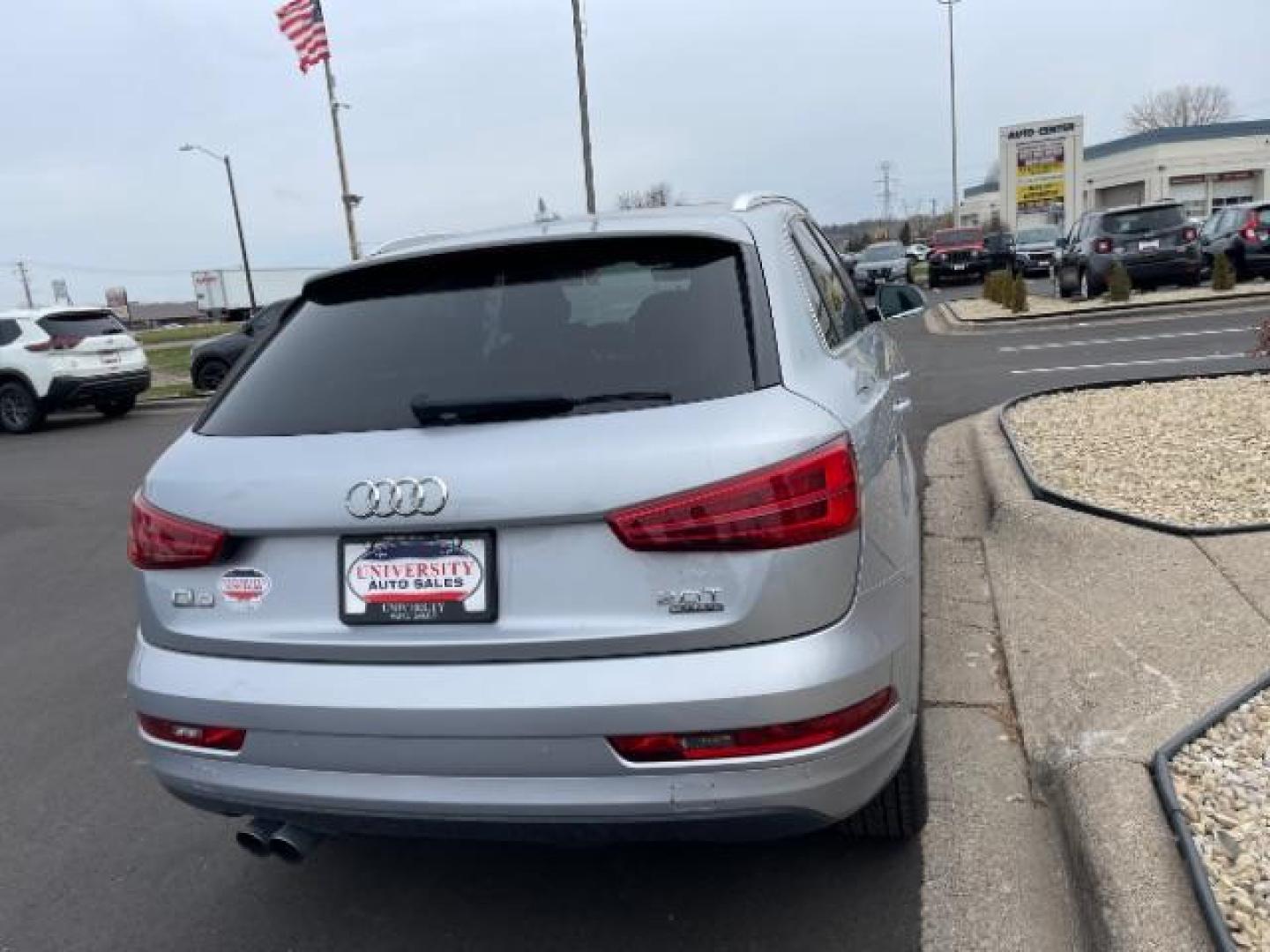 2016 Cuvee Silver Metallic Audi Q3 2.0T quattro Premium Plus (WA1EFCFS8GR) with an 2.0L L4 DOHC 24V engine, 6-Speed Automatic transmission, located at 745 S Robert St, St. Paul, MN, 55107, (651) 222-2991, 44.923389, -93.081215 - Photo#4