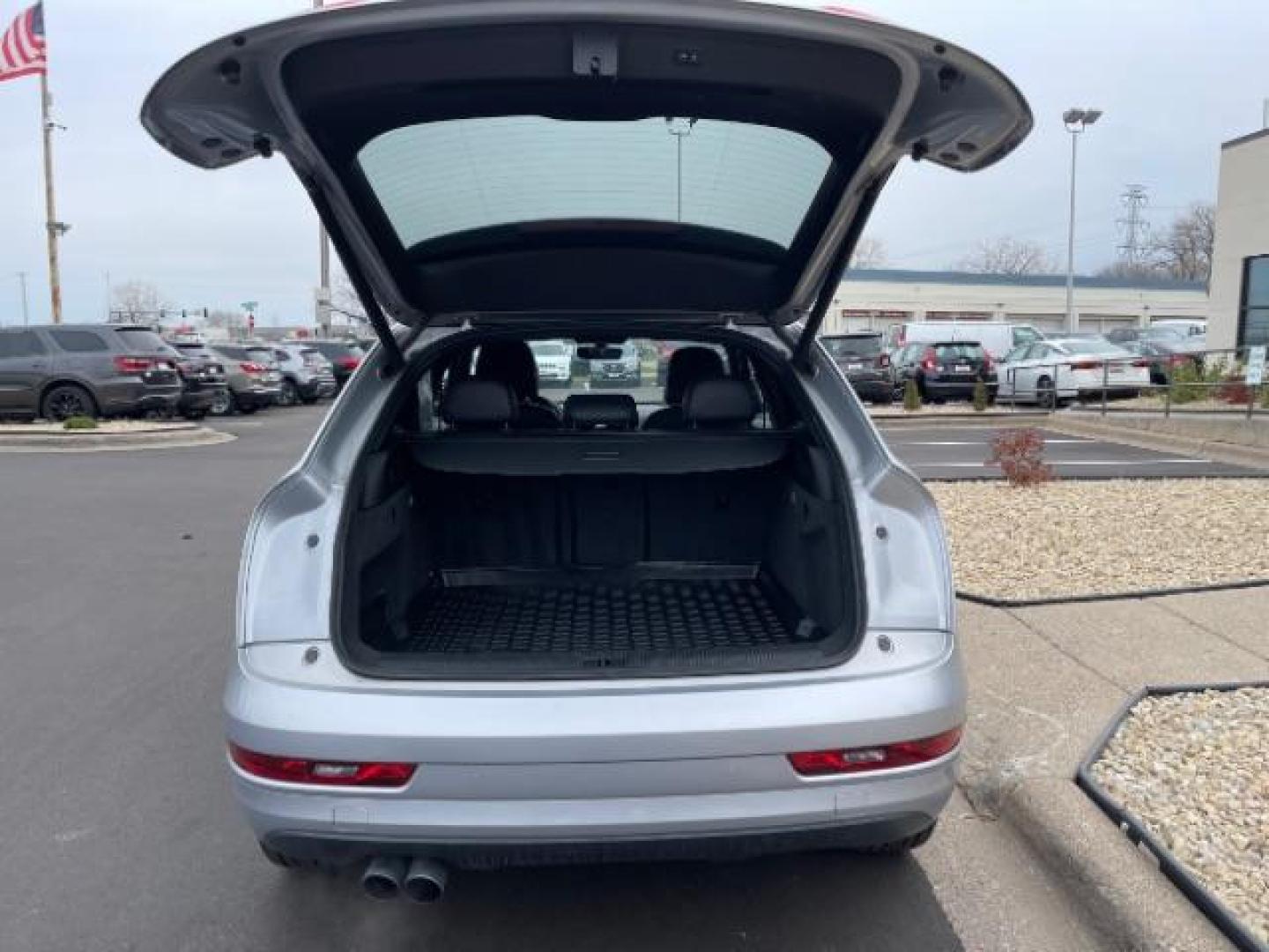 2016 Cuvee Silver Metallic Audi Q3 2.0T quattro Premium Plus (WA1EFCFS8GR) with an 2.0L L4 DOHC 24V engine, 6-Speed Automatic transmission, located at 745 S Robert St, St. Paul, MN, 55107, (651) 222-2991, 44.923389, -93.081215 - Photo#8