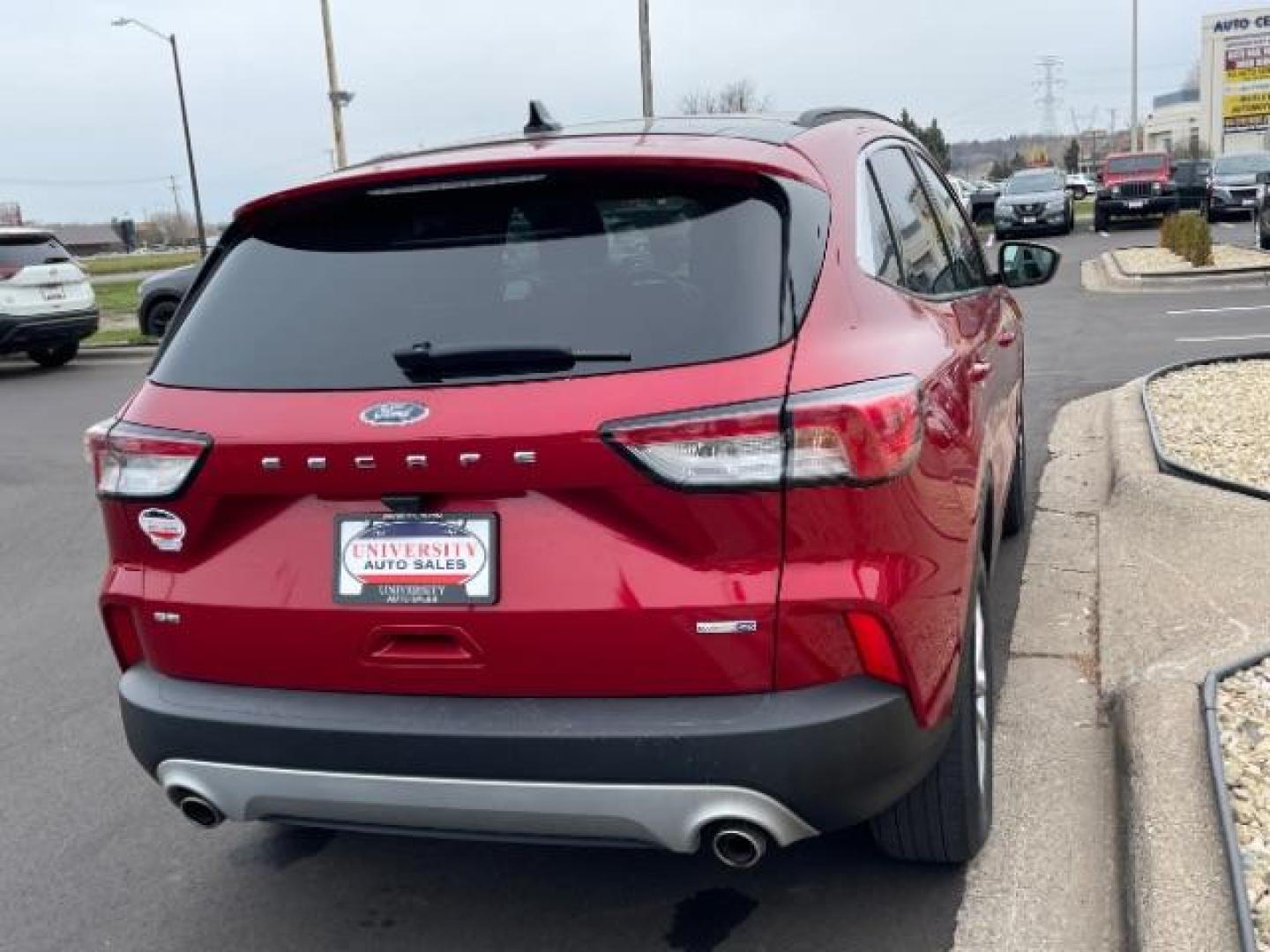 2020 Rapid Red Metallic Tinted Clearcoat Ford Escape SE AWD (1FMCU9G63LU) with an 1.5L L3 engine, 8-Speed Automatic transmission, located at 3301 W Hwy 13, Burnsville, MN, 55337, (952) 460-3200, 44.775333, -93.320808 - Photo#4