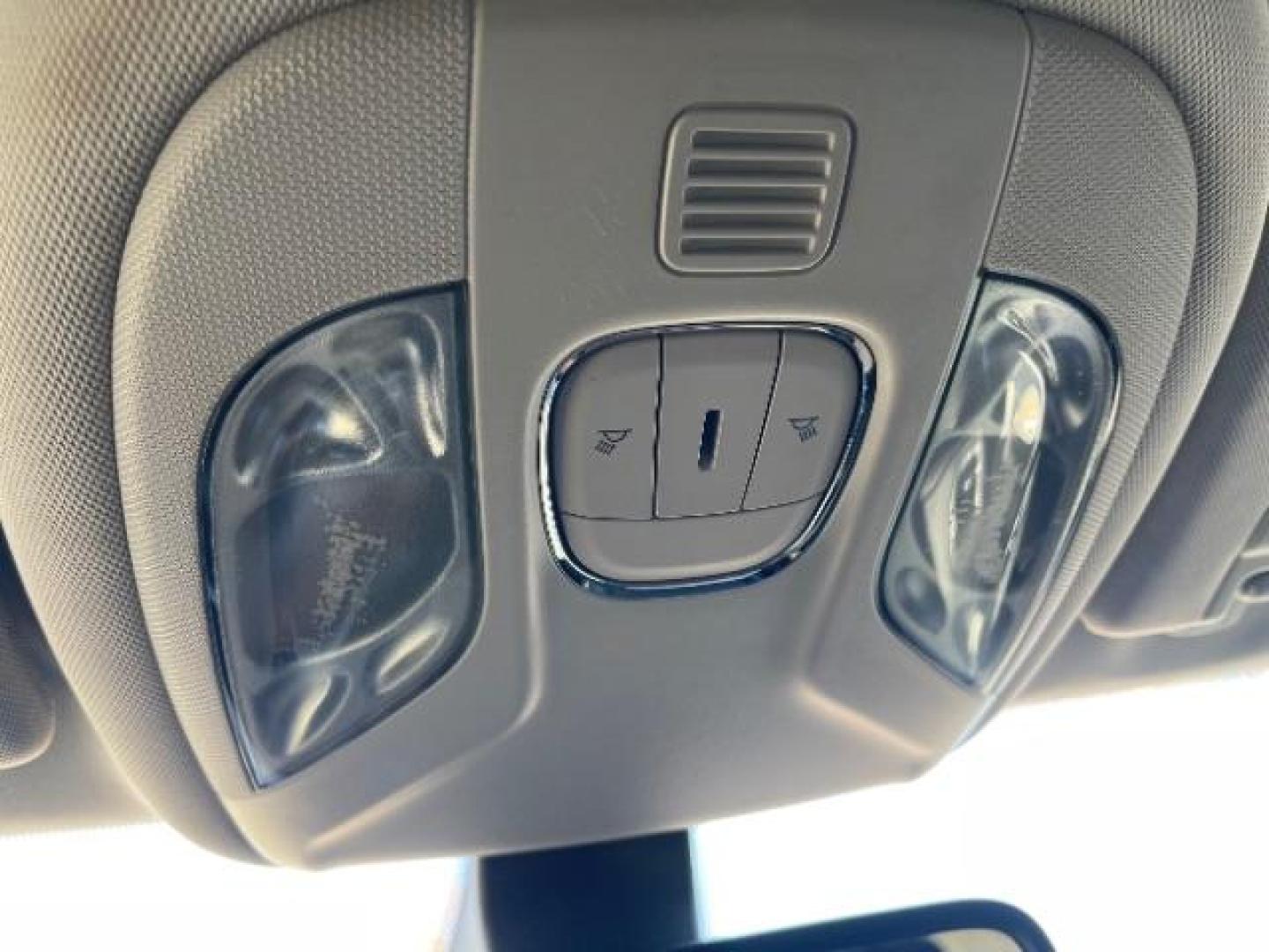 2020 Billet Silver Metall Jeep Compass Trailhawk 4WD (3C4NJDDB8LT) with an 2.4L L4 DOHC 16V engine, 9-Speed Automatic transmission, located at 745 S Robert St, St. Paul, MN, 55107, (651) 222-2991, 44.923389, -93.081215 - Photo#19