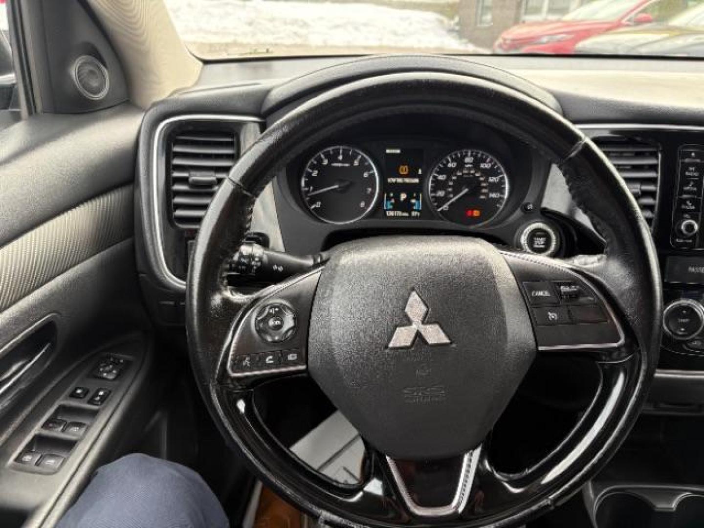 2016 Diamond White Mitsubishi Outlander SE AWD (JA4AZ3A32GZ) with an 2.4L L4 DOHC 16V engine, Continuously Variabl transmission, located at 745 S Robert St, St. Paul, MN, 55107, (651) 222-2991, 44.923389, -93.081215 - Photo#9