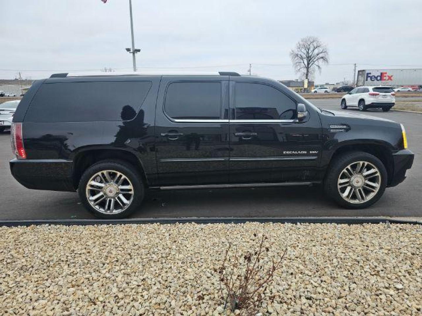 2014 Black Raven Cadillac Escalade ESV AWD Premium (1GYS4JEF6ER) with an 6.2L V8 OHV 16V FFV engine, 6-Speed Automatic transmission, located at 3301 W Hwy 13, Burnsville, MN, 55337, (952) 460-3200, 44.775333, -93.320808 - Photo#7