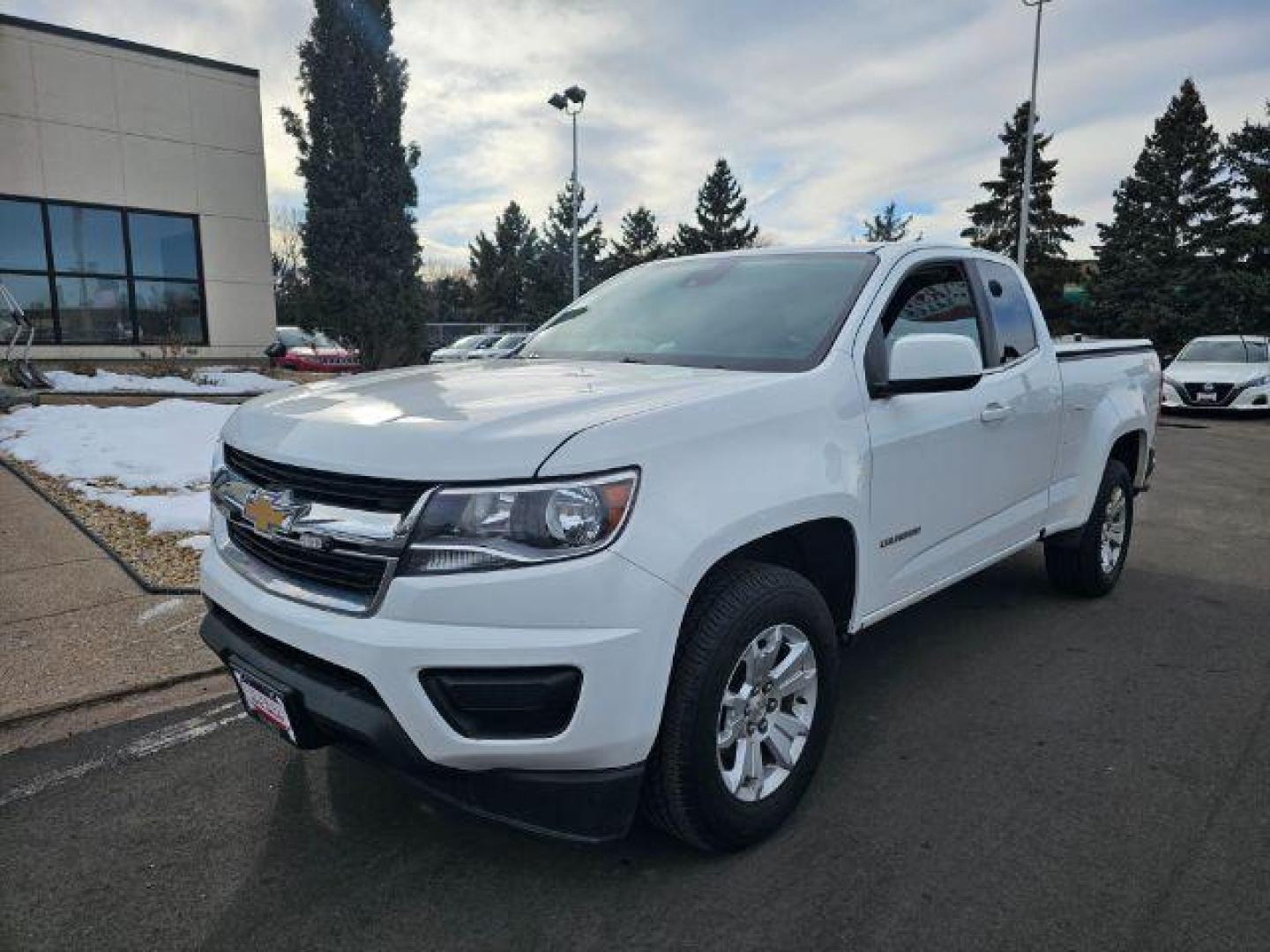 2020 Summit White Chevrolet Colorado Z71 Ext. Cab 4WD (1GCHTCEAXL1) with an 2.5L L4 DOHC 16V GAS engine, 6-Speed Automatic transmission, located at 745 S Robert St, St. Paul, MN, 55107, (651) 222-2991, 44.923389, -93.081215 - Photo#1