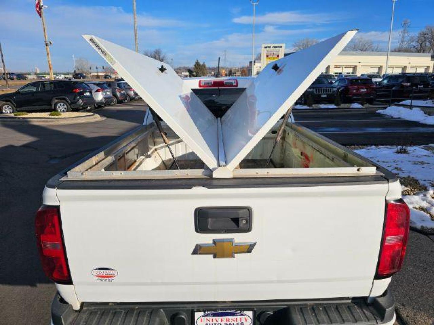 2020 Summit White Chevrolet Colorado Z71 Ext. Cab 4WD (1GCHTCEA5L1) with an 2.5L L4 DOHC 16V GAS engine, 6-Speed Automatic transmission, located at 745 S Robert St, St. Paul, MN, 55107, (651) 222-2991, 44.923389, -93.081215 - Photo#7