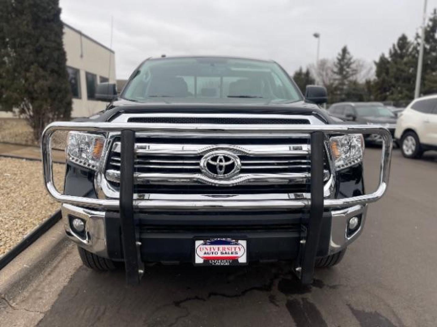 2017 Black Toyota Tundra SR5 5.7L V8 FFV Double Cab 4WD (5TFUW5F19HX) with an 5.7L V8 DOHC 32V FFV engine, 6-Speed Automatic transmission, located at 3301 W Hwy 13, Burnsville, MN, 55337, (952) 460-3200, 44.775333, -93.320808 - Photo#1