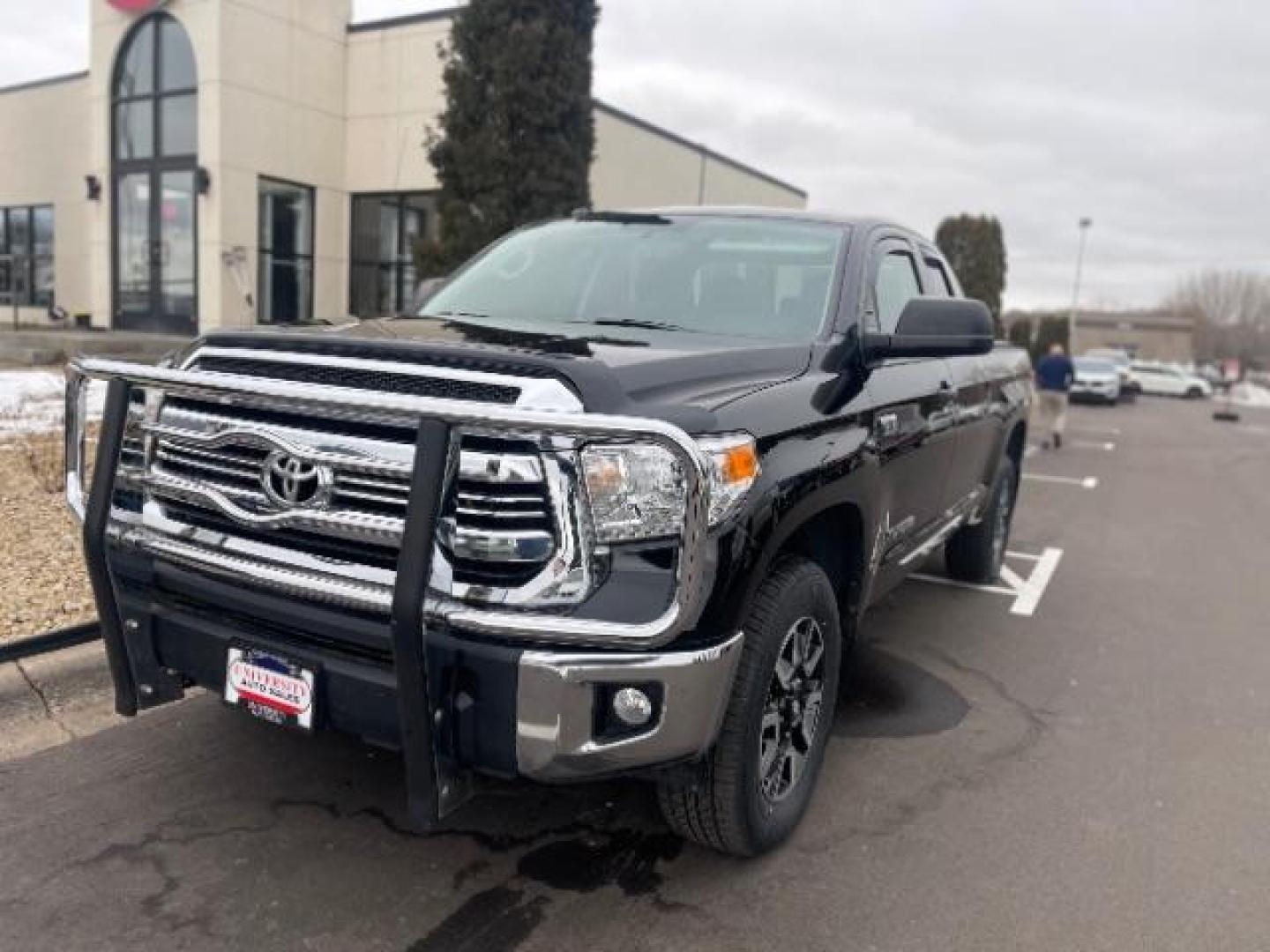 2017 Black Toyota Tundra SR5 5.7L V8 FFV Double Cab 4WD (5TFUW5F19HX) with an 5.7L V8 DOHC 32V FFV engine, 6-Speed Automatic transmission, located at 3301 W Hwy 13, Burnsville, MN, 55337, (952) 460-3200, 44.775333, -93.320808 - Photo#2