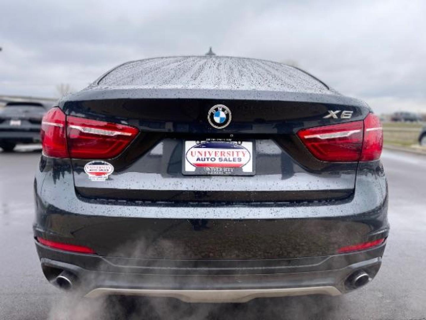 2015 Space Gray Metallic BMW X6 xDrive35i (5UXKU2C57F0) with an 3.0L L6 DOHC 24V engine, 8-Speed Automatic transmission, located at 745 S Robert St, St. Paul, MN, 55107, (651) 222-2991, 44.923389, -93.081215 - Photo#10