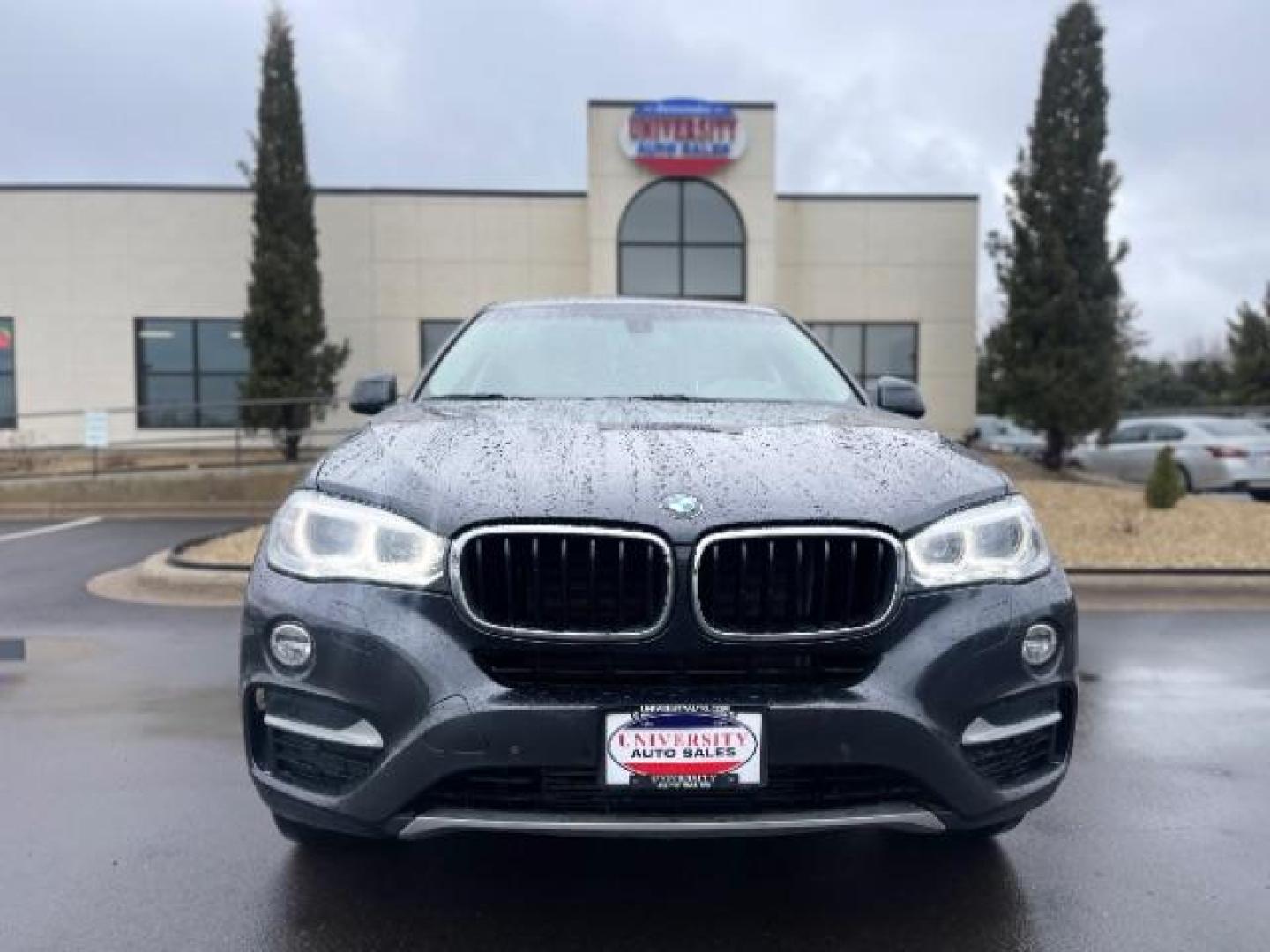 2015 Space Gray Metallic BMW X6 xDrive35i (5UXKU2C57F0) with an 3.0L L6 DOHC 24V engine, 8-Speed Automatic transmission, located at 745 S Robert St, St. Paul, MN, 55107, (651) 222-2991, 44.923389, -93.081215 - Photo#2