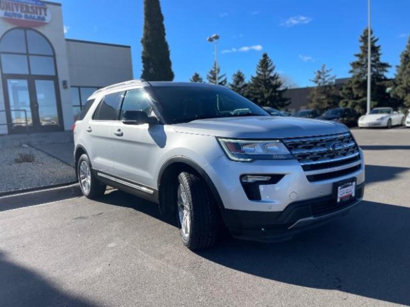 2018 Ingot Silver Metalli Ford Explorer XLT 4WD (1FM5K8D81JG) with an 3.5L V6 DOHC 24V engine, 6-Speed Automatic transmission, located at 745 S Robert St, St. Paul, MN, 55107, (651) 222-2991, 44.923389, -93.081215 - Photo#0