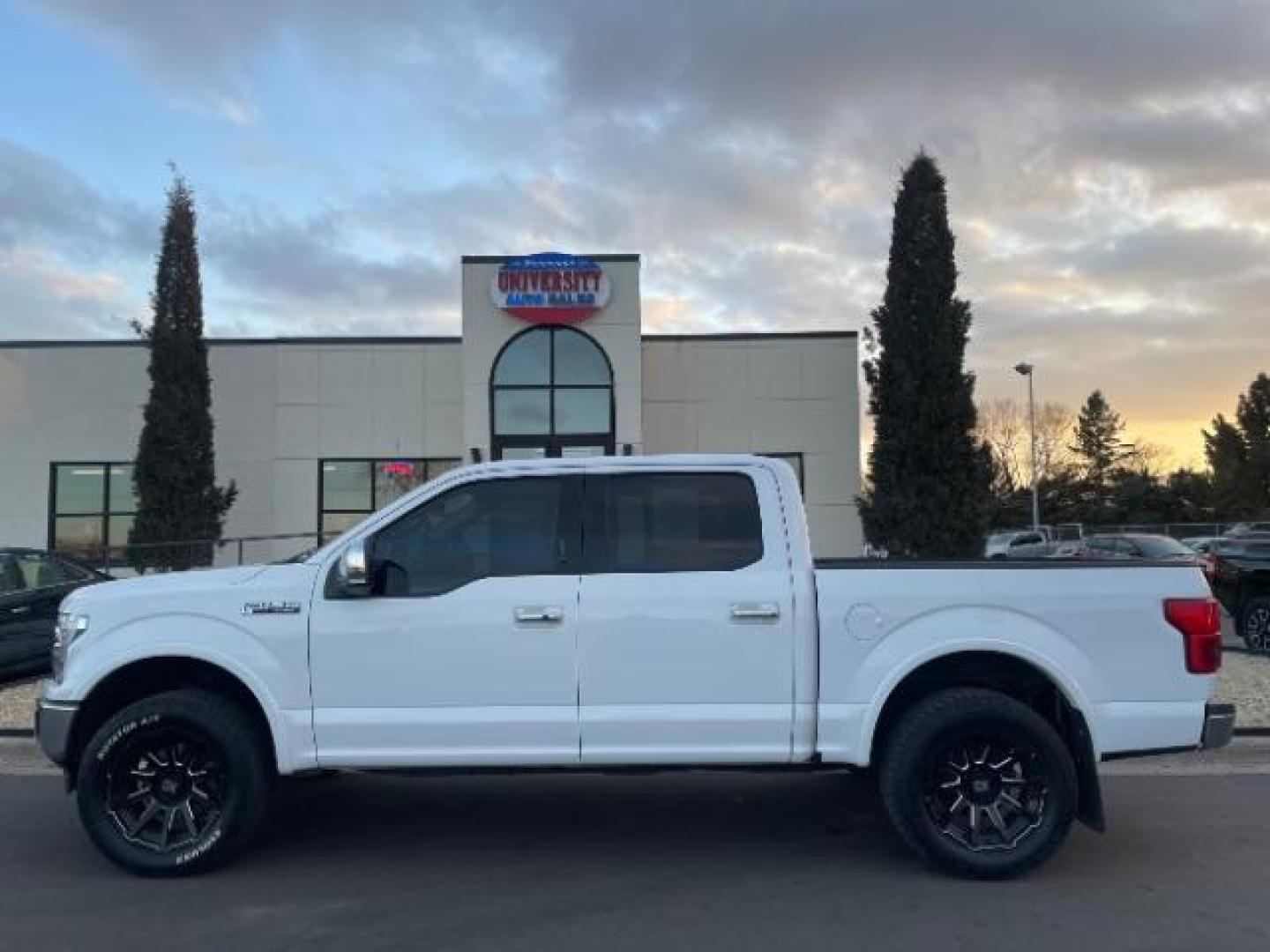 2018 Oxford White Ford F-150 Lariat SuperCrew 5.5-ft. Bed 4WD (1FTEW1E57JK) with an 5.0L V8 OHV 32V engine, 6-Speed Automatic transmission, located at 3301 W Hwy 13, Burnsville, MN, 55337, (952) 460-3200, 44.775333, -93.320808 - Photo#2