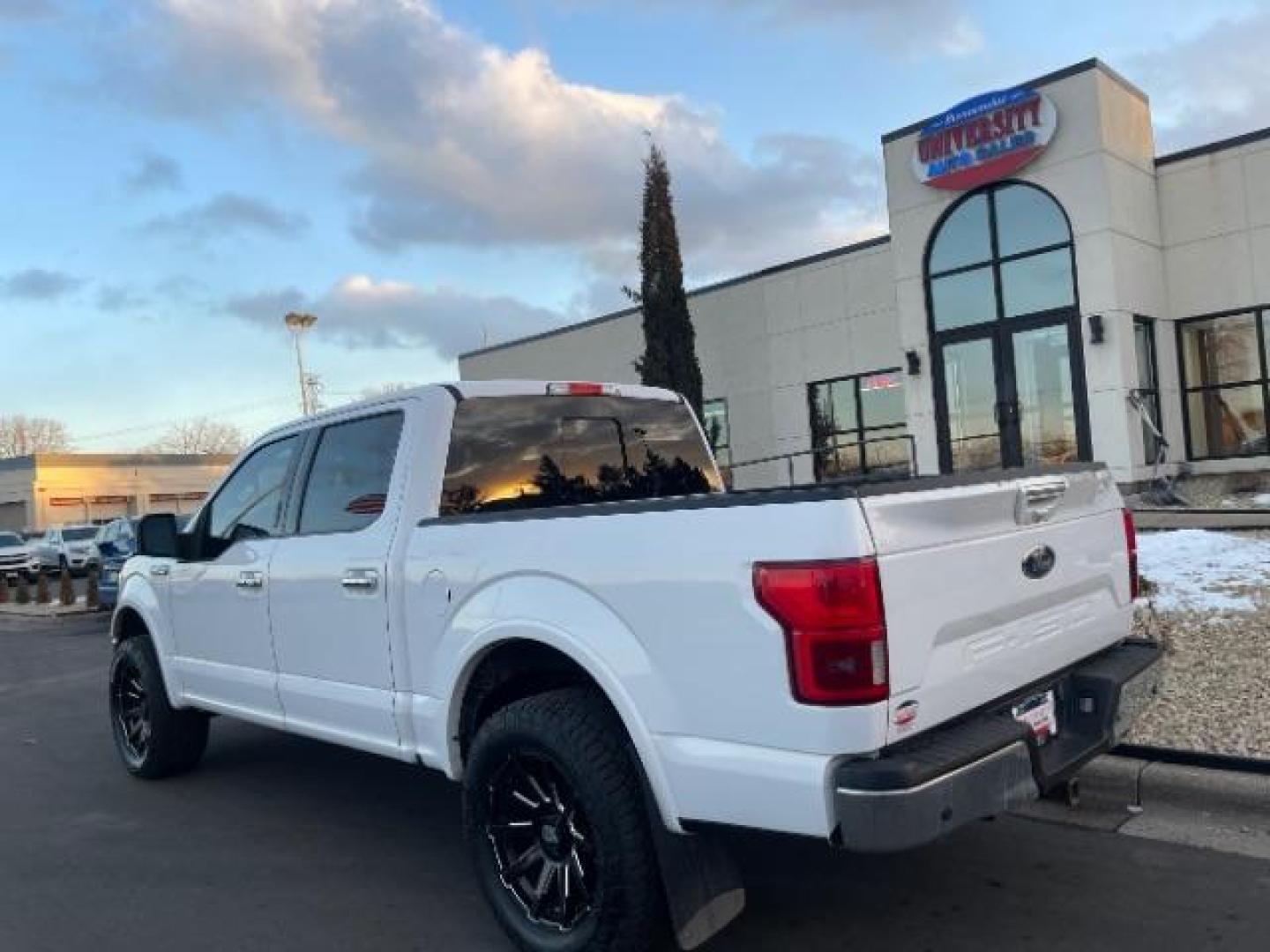 2018 Oxford White Ford F-150 Lariat SuperCrew 5.5-ft. Bed 4WD (1FTEW1E57JK) with an 5.0L V8 OHV 32V engine, 6-Speed Automatic transmission, located at 3301 W Hwy 13, Burnsville, MN, 55337, (952) 460-3200, 44.775333, -93.320808 - Photo#3