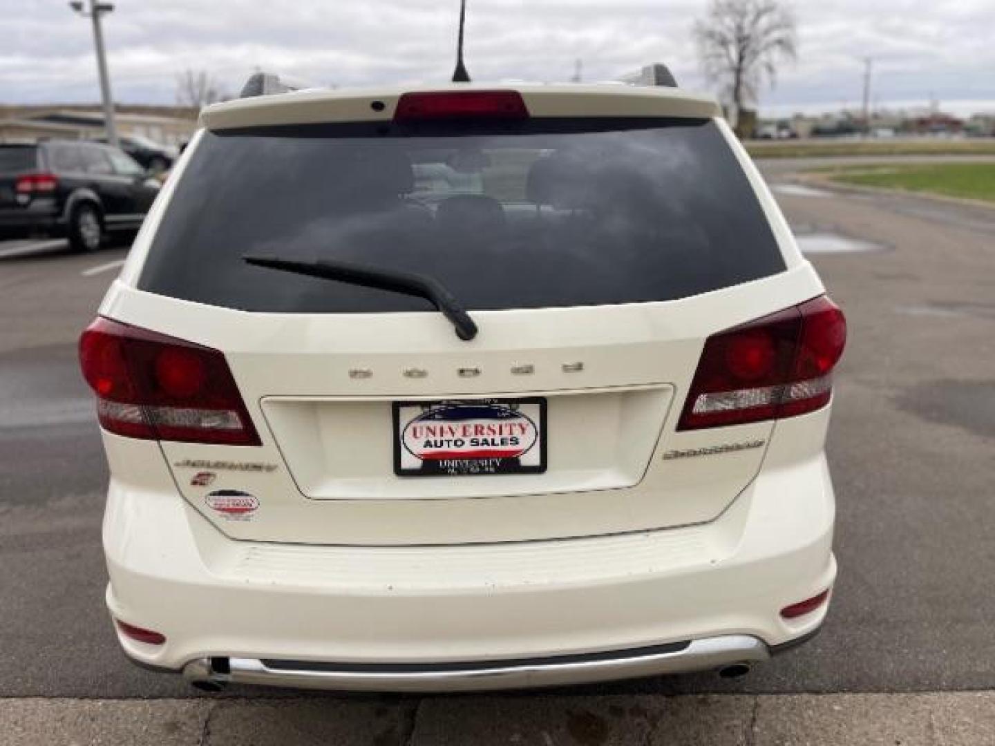 2018 Vice White Dodge Journey Crossroad AWD (3C4PDDGG3JT) with an 3.6L V6 DOHC 24V engine, 6-Speed Automatic transmission, located at 3301 W Hwy 13, Burnsville, MN, 55337, (952) 460-3200, 44.775333, -93.320808 - Photo#2