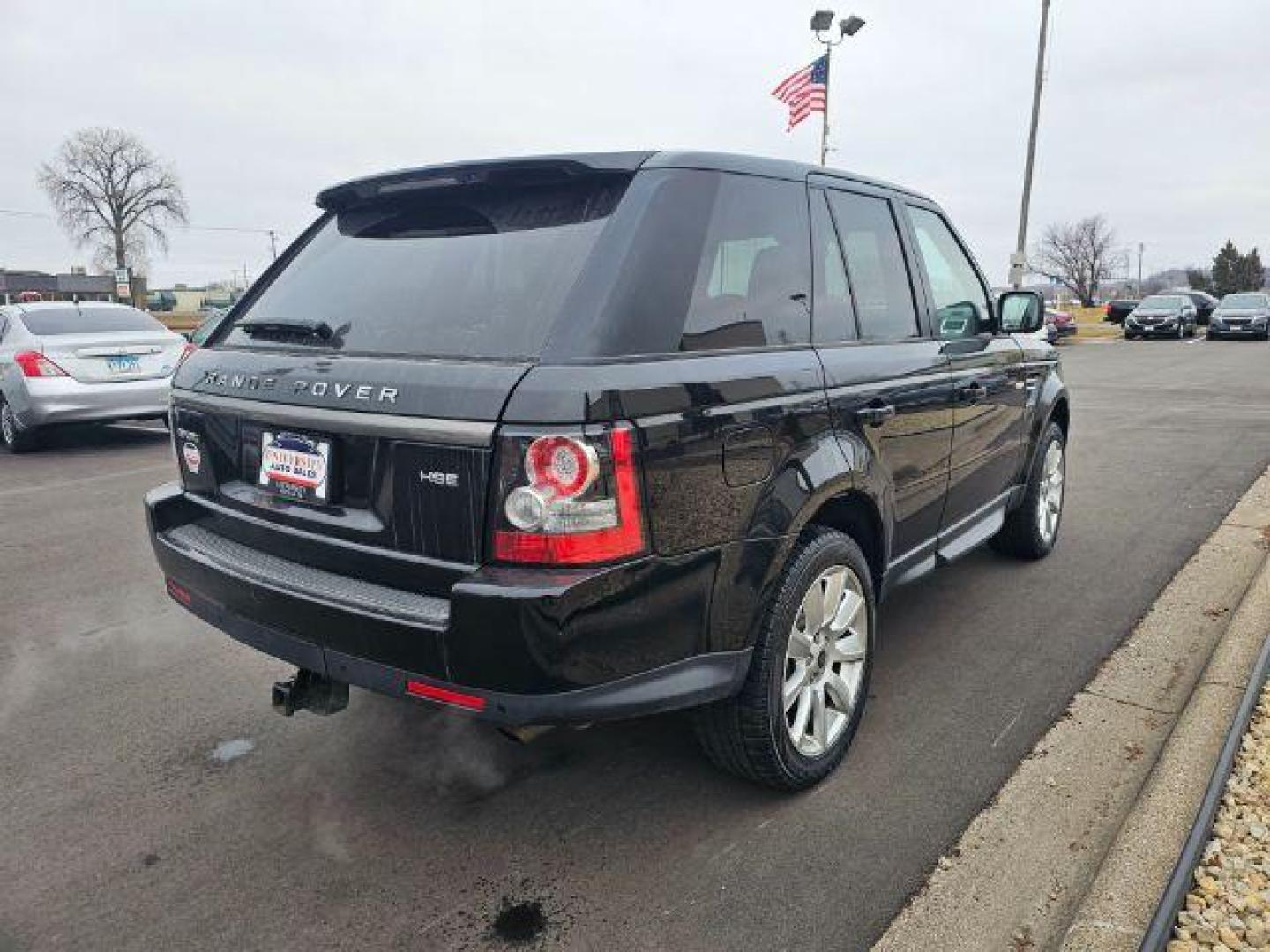 2013 Santorini Black Meta Land Rover Range Rover Sport HSE (SALSF2D42DA) with an 4.4L V8 DOHC 32V engine, 8-Speed Automatic transmission, located at 745 S Robert St, St. Paul, MN, 55107, (651) 222-2991, 44.923389, -93.081215 - Photo#6